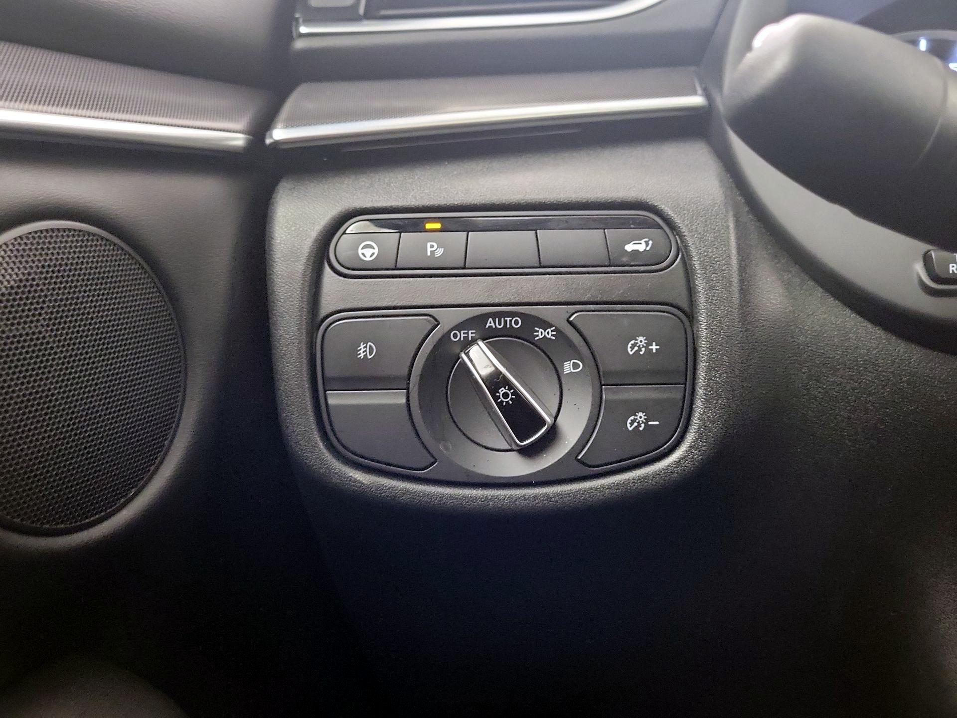 Thumbnail: 2022 INFINITI QX50 - 11