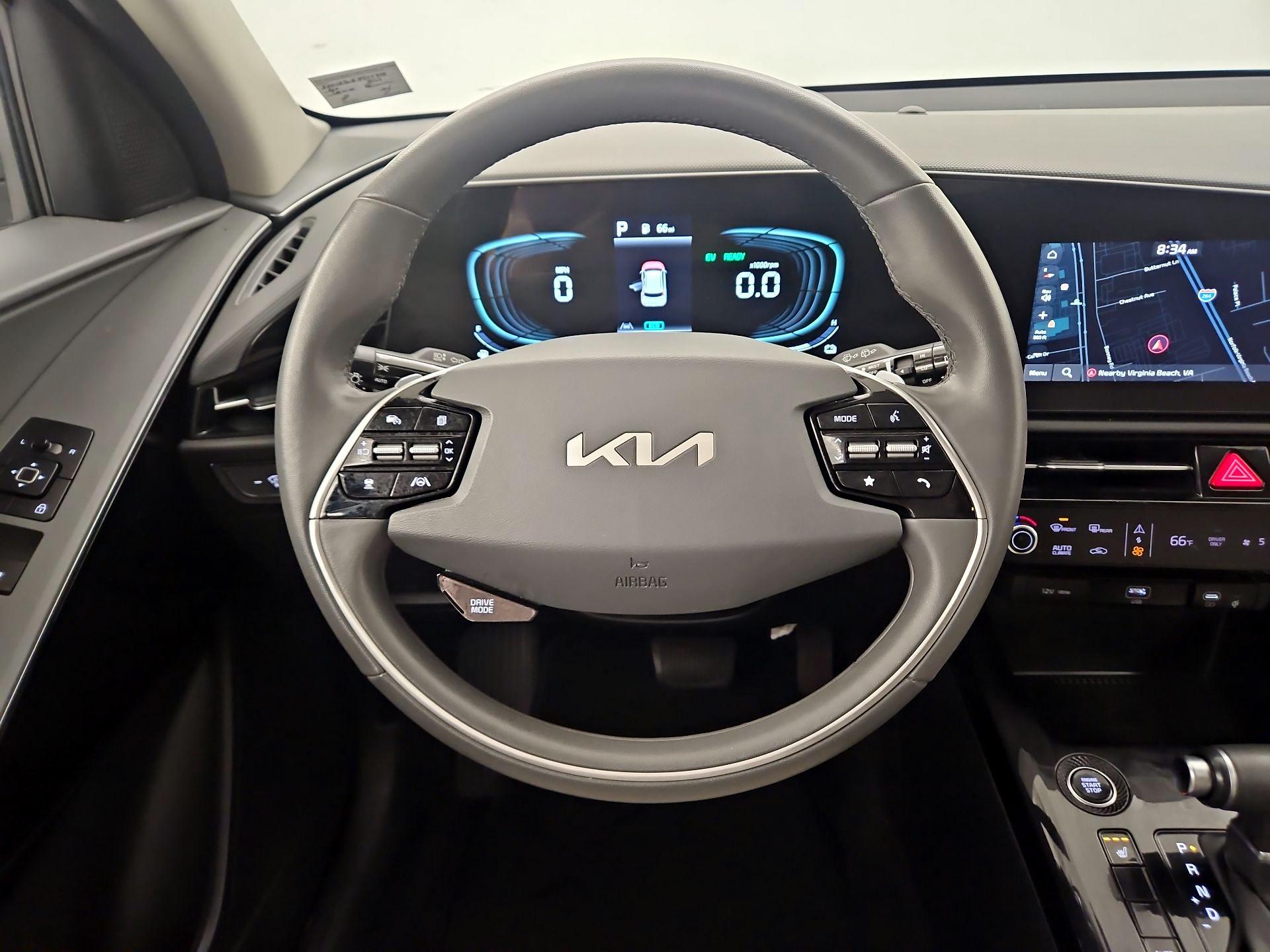 Thumbnail: 2023 Kia Niro - 10