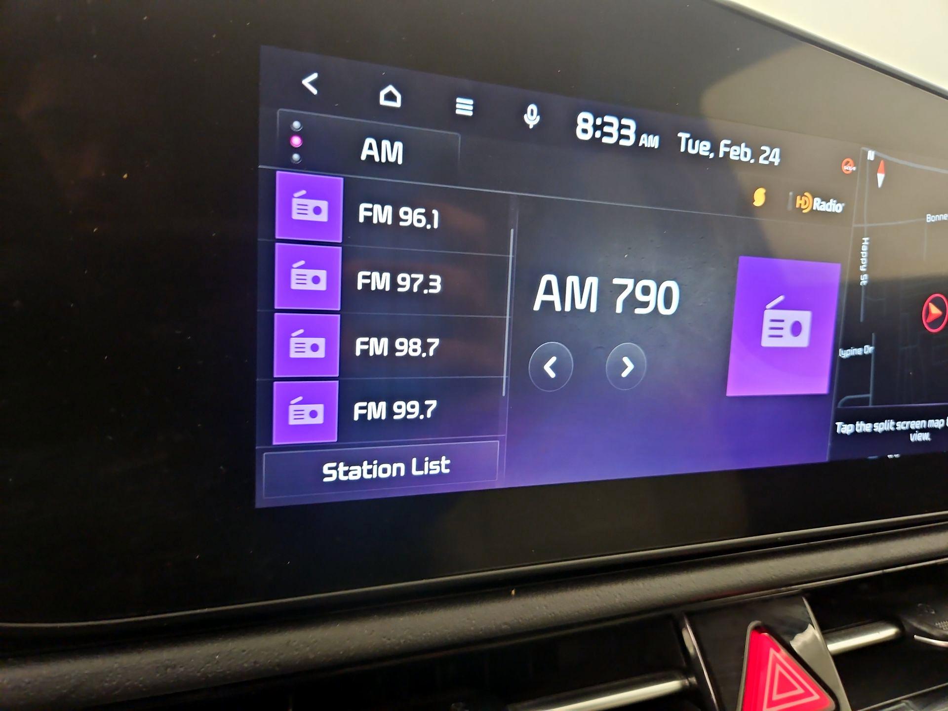 Thumbnail: 2023 Kia Niro - 16