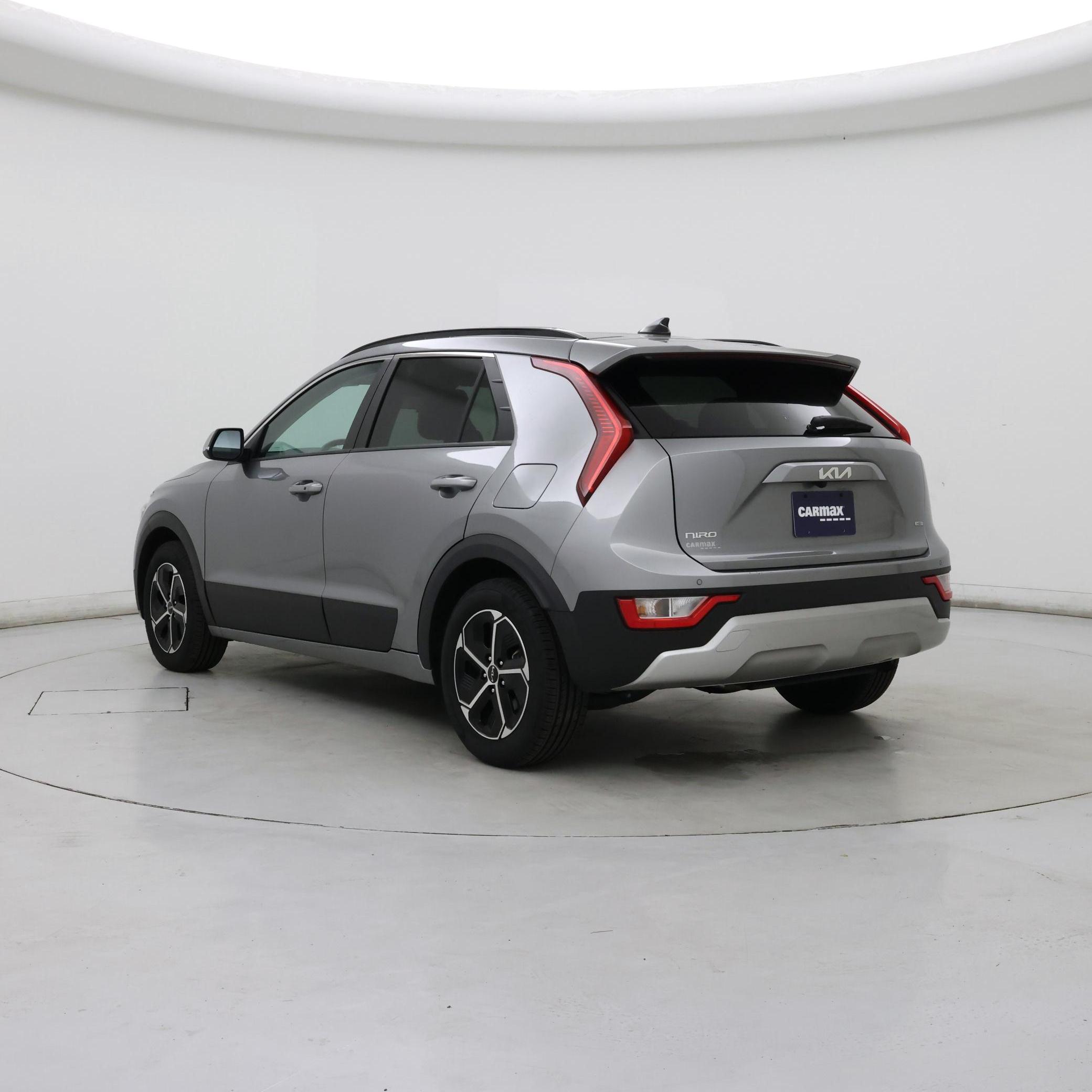 Thumbnail: 2023 Kia Niro - 2