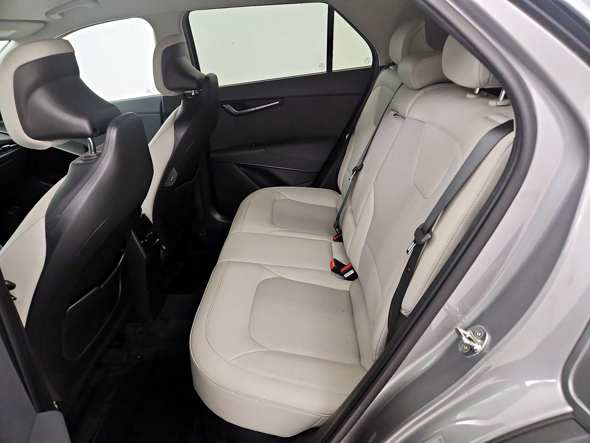 Thumbnail: 2023 Kia Niro - 20