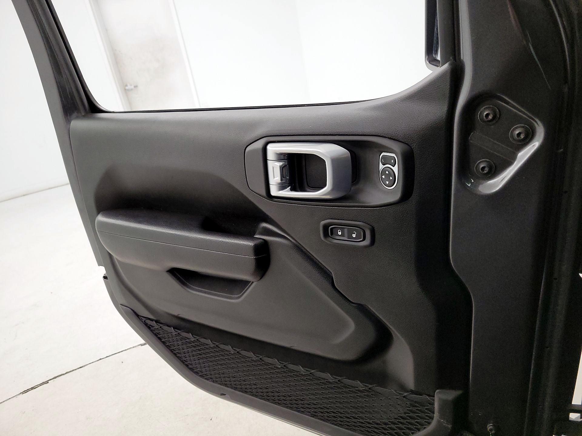 Thumbnail: 2022 Jeep Gladiator - 12