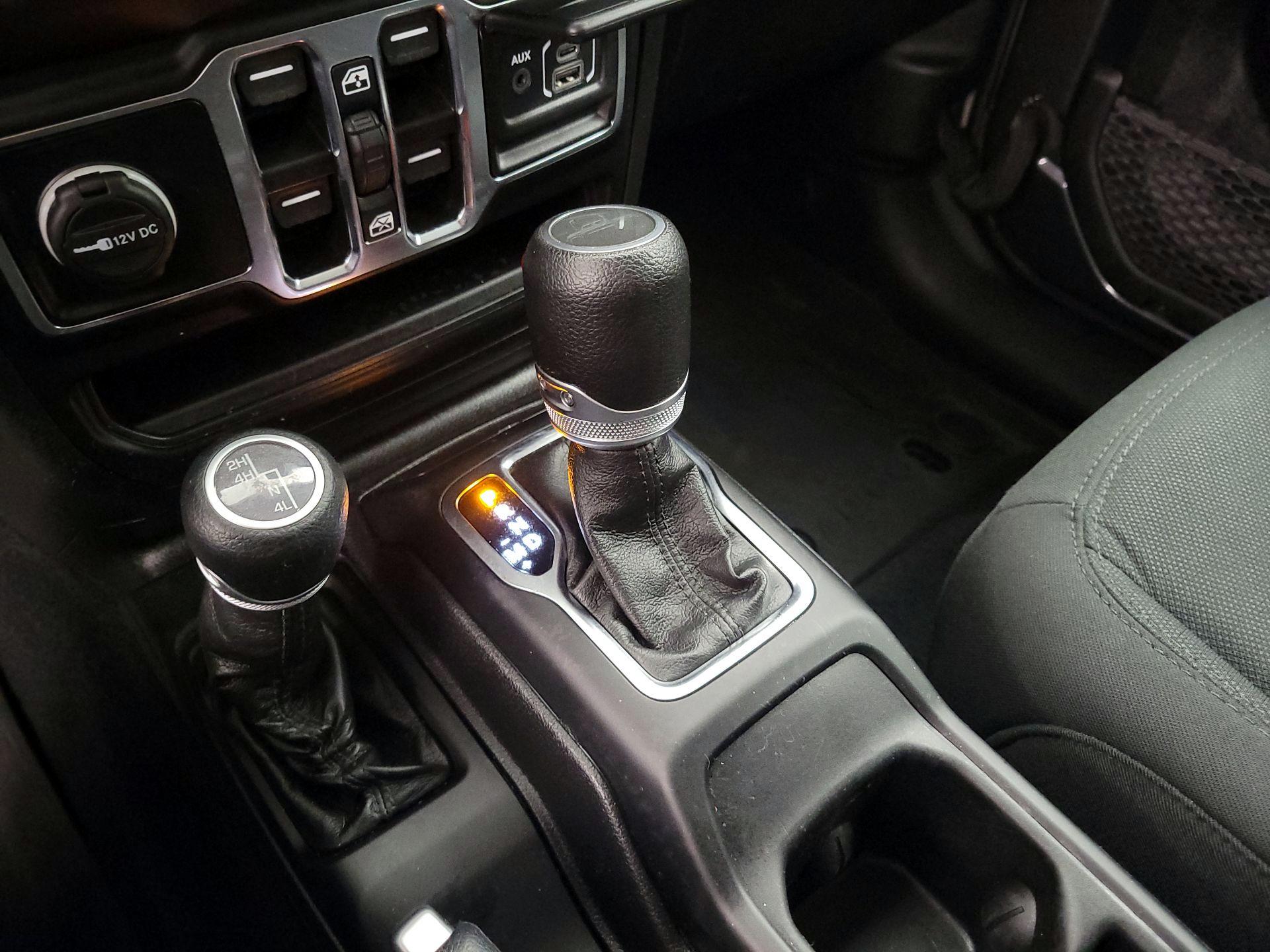 Thumbnail: 2022 Jeep Gladiator - 17