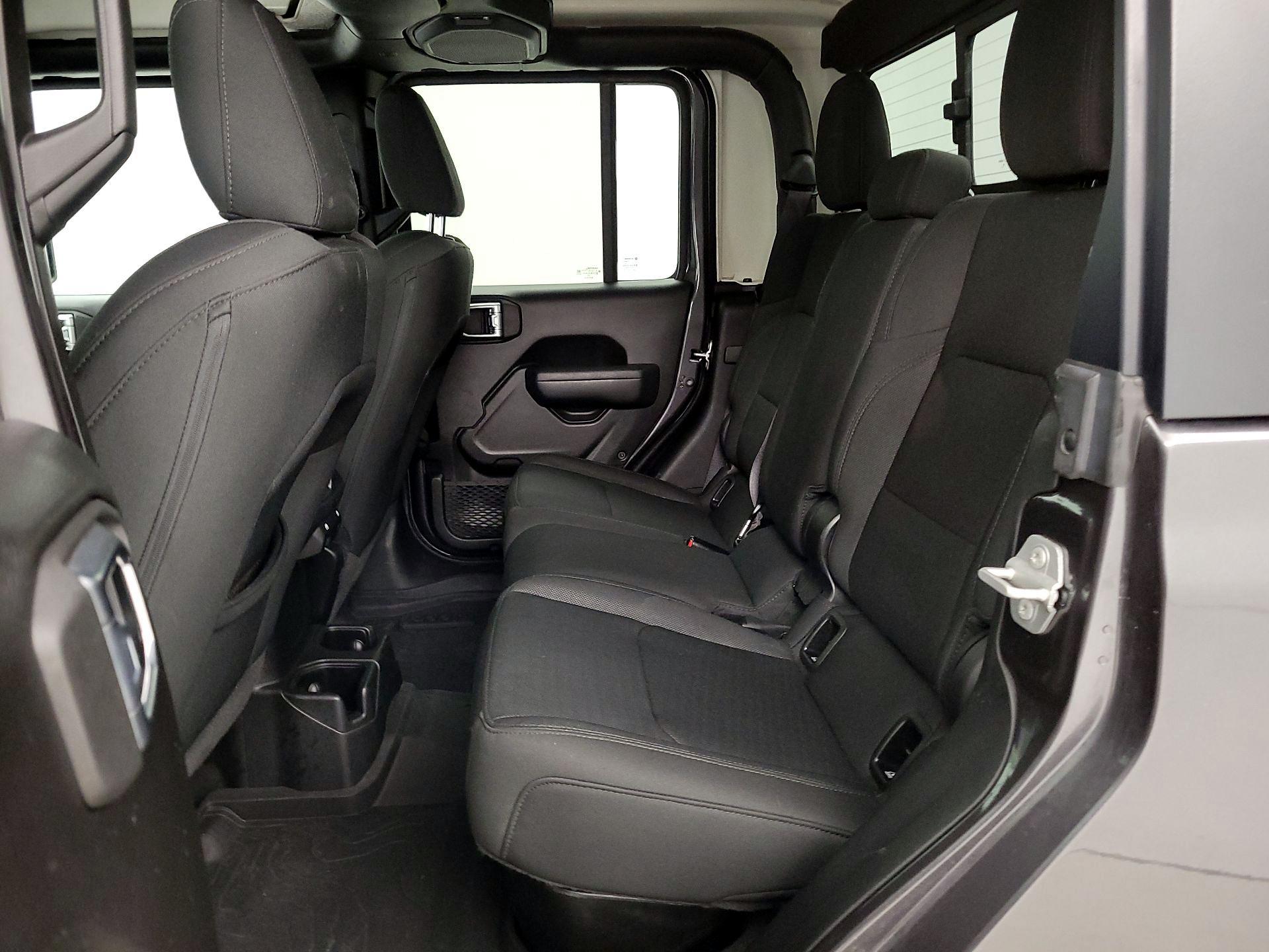 Thumbnail: 2022 Jeep Gladiator - 19