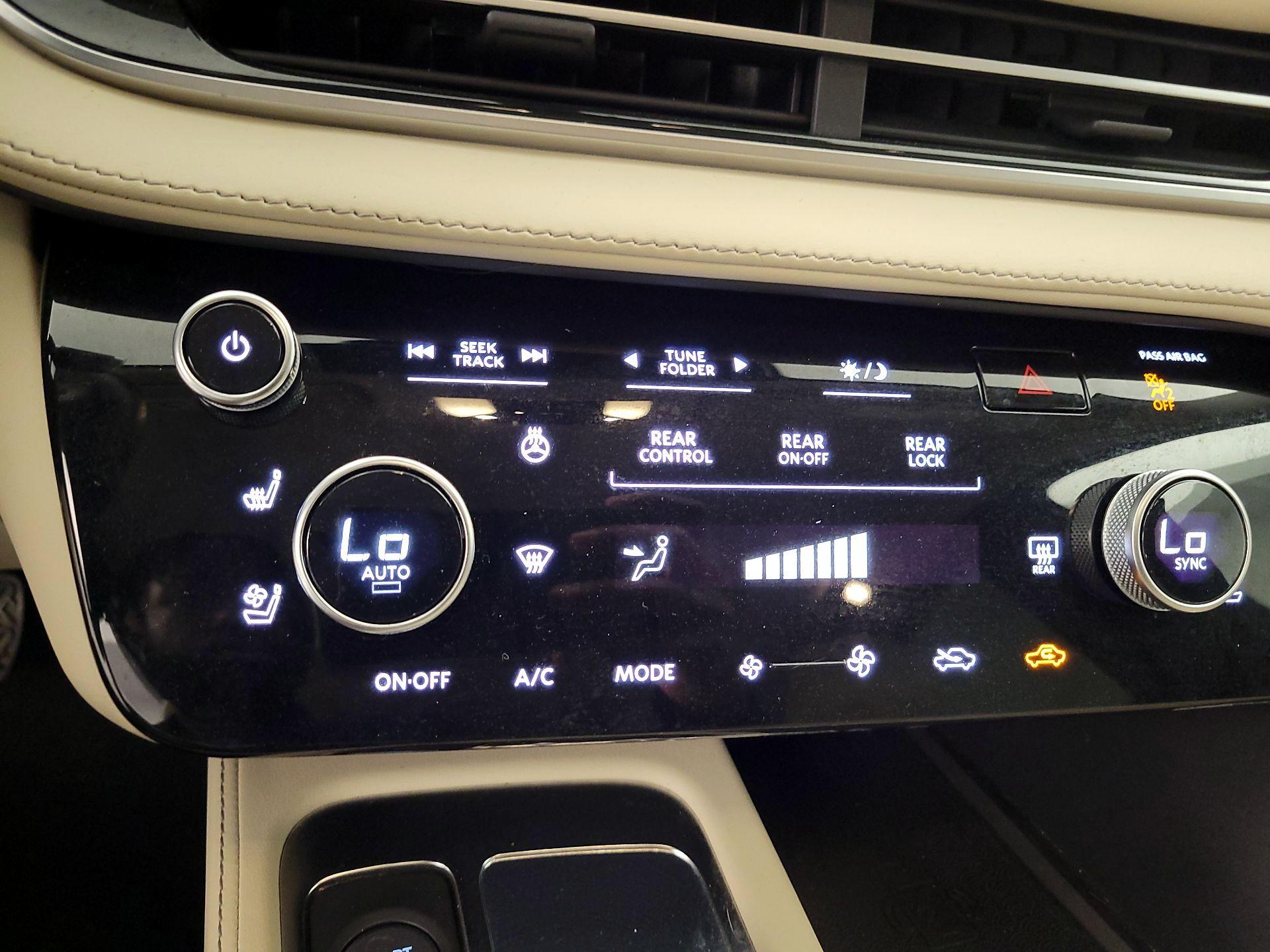 Thumbnail: 2023 INFINITI QX60 - 16