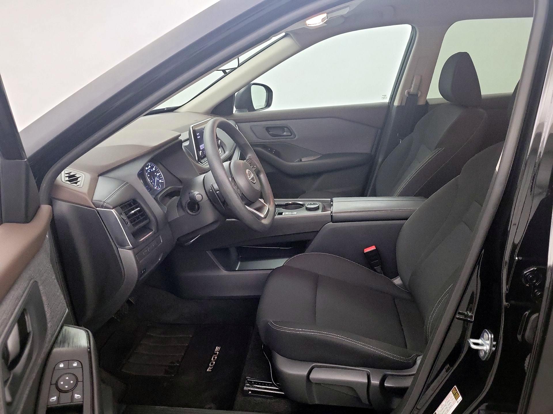 Thumbnail: 2023 Nissan Rogue - 9