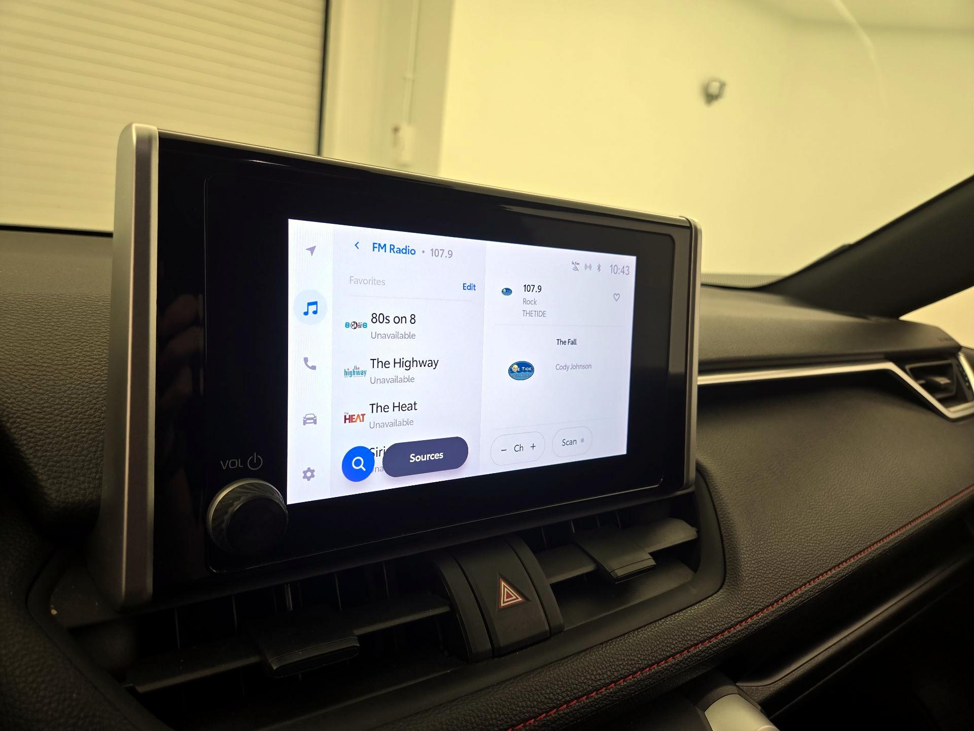 Thumbnail: 2023 Toyota RAV4 - 15