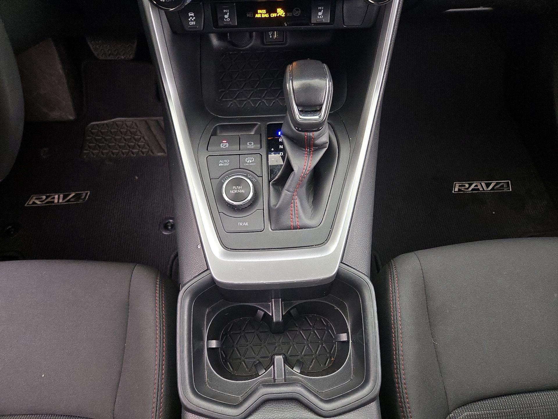 Thumbnail: 2023 Toyota RAV4 - 17