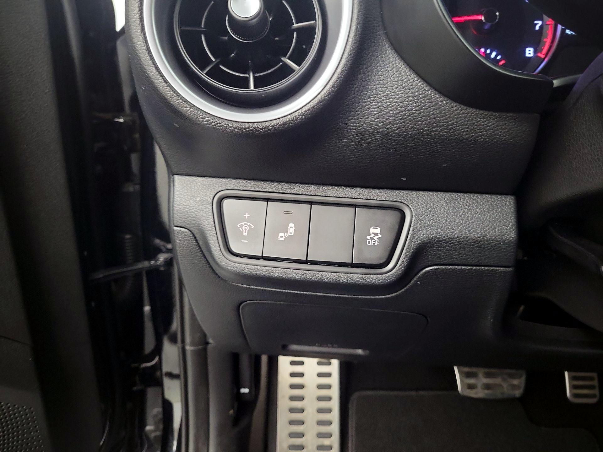 Thumbnail: 2023 Kia Forte - 13