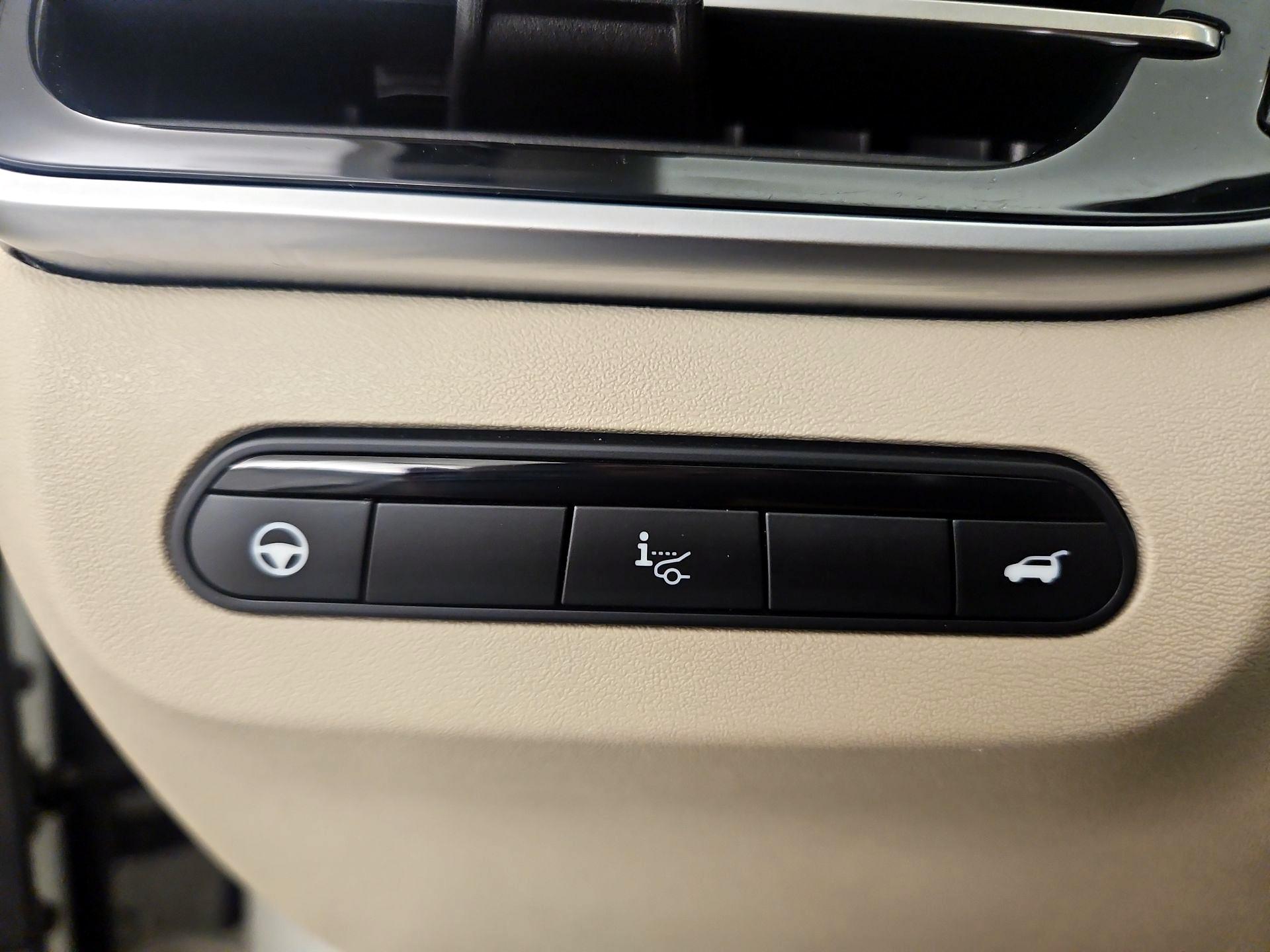 Thumbnail: 2023 INFINITI QX60 - 13