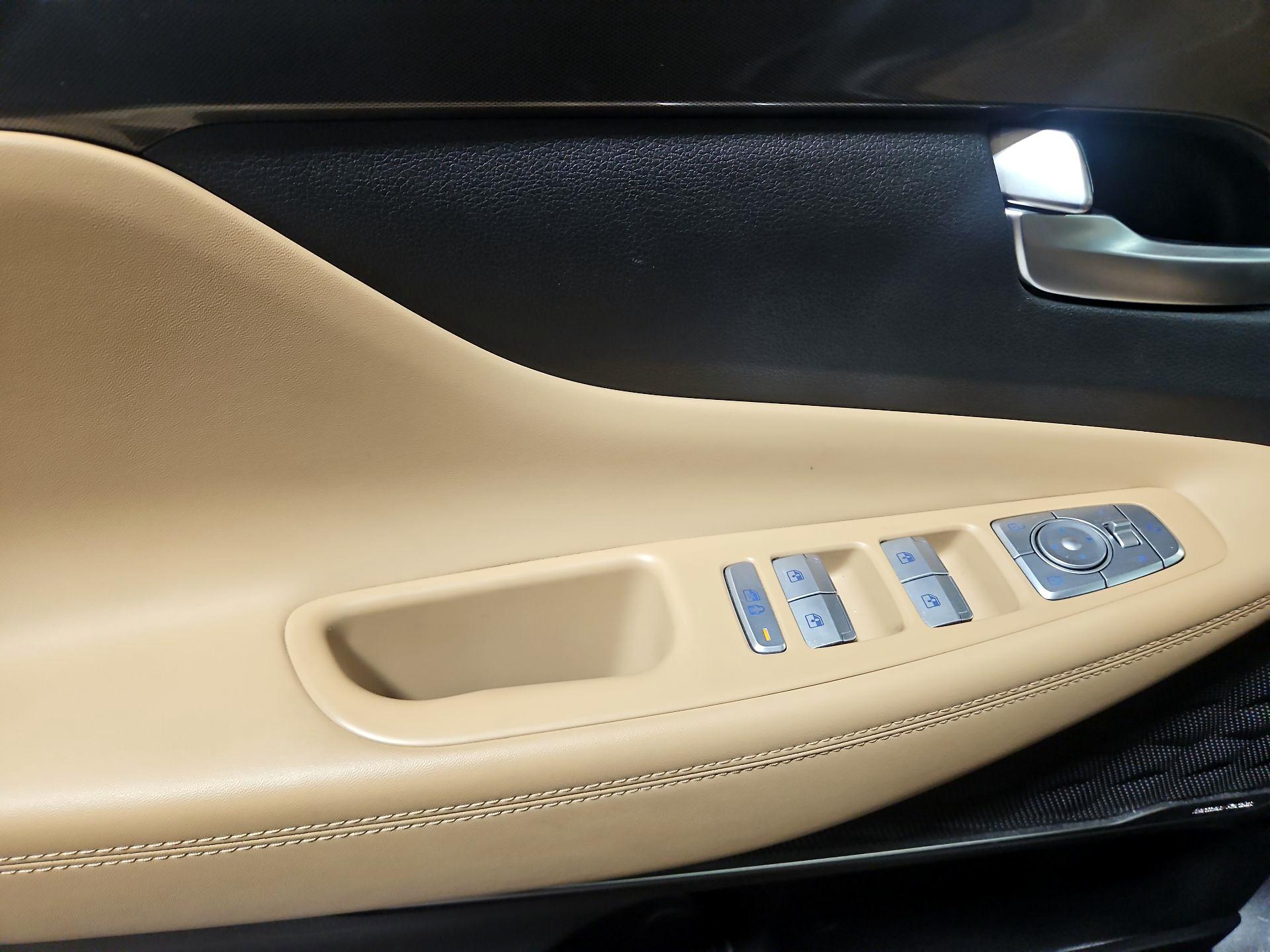 Thumbnail: 2023 Hyundai Santa Fe - 12