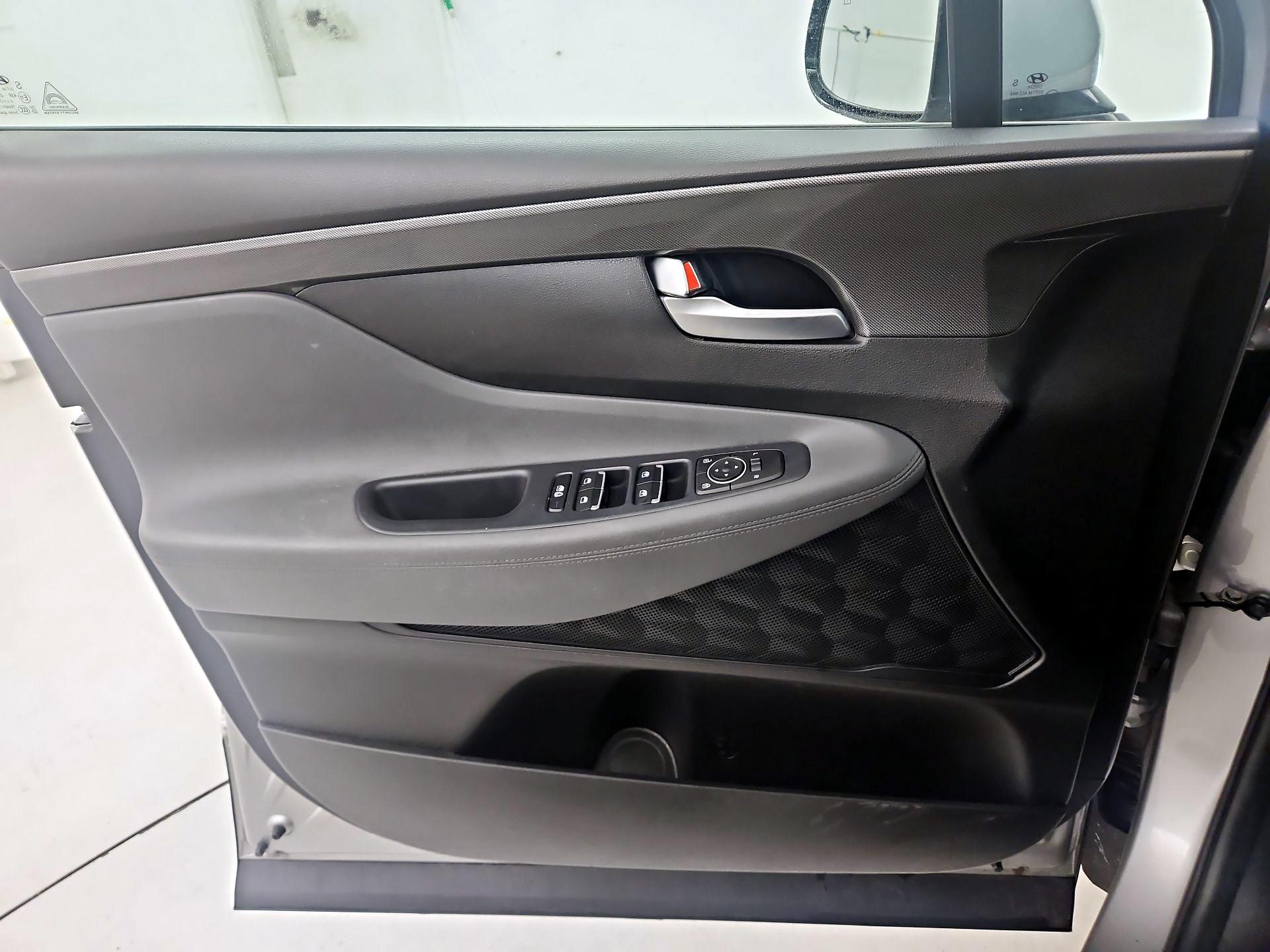 Thumbnail: 2023 Hyundai Santa Fe - 12