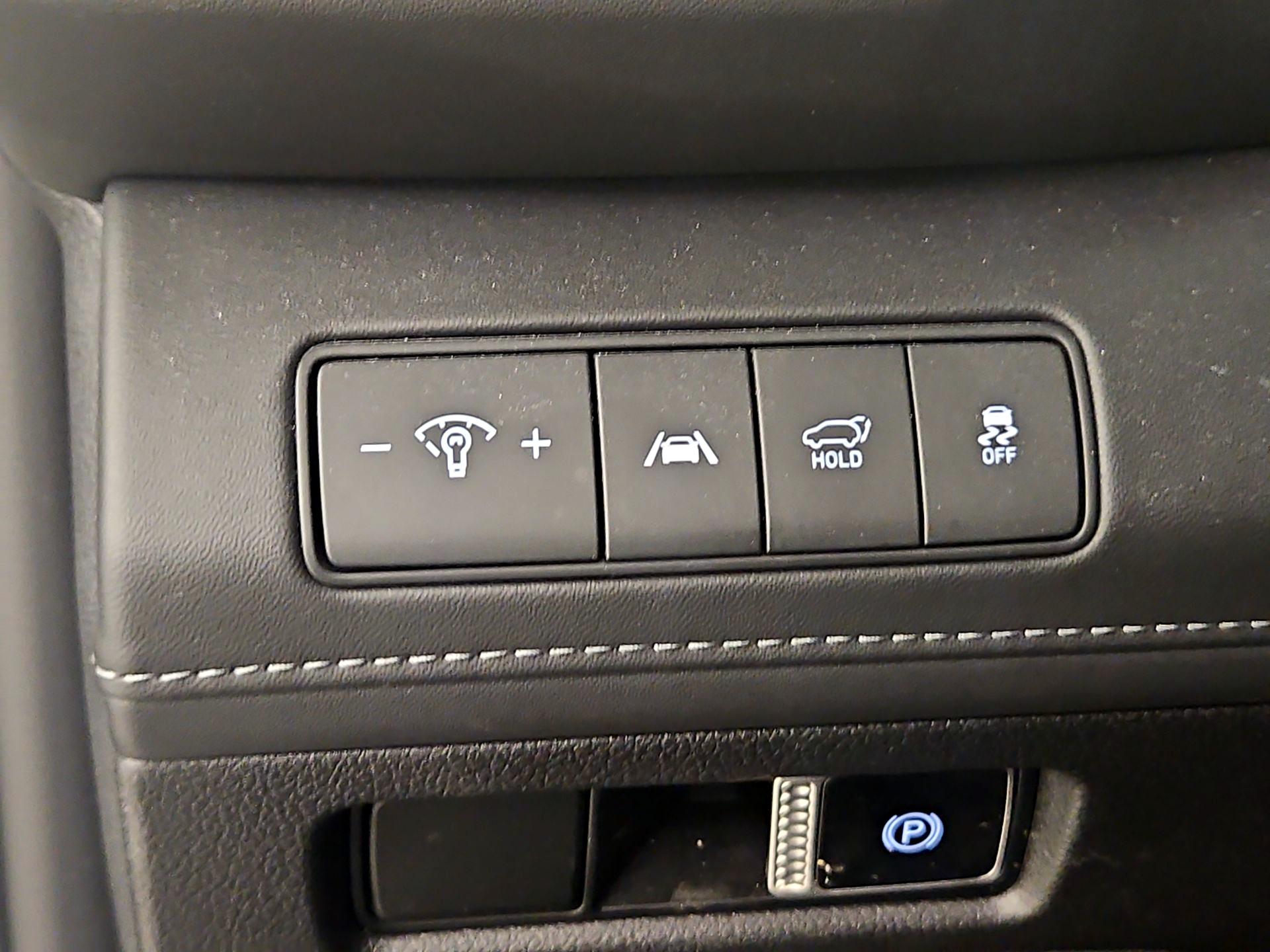 Thumbnail: 2023 Hyundai Santa Fe - 13