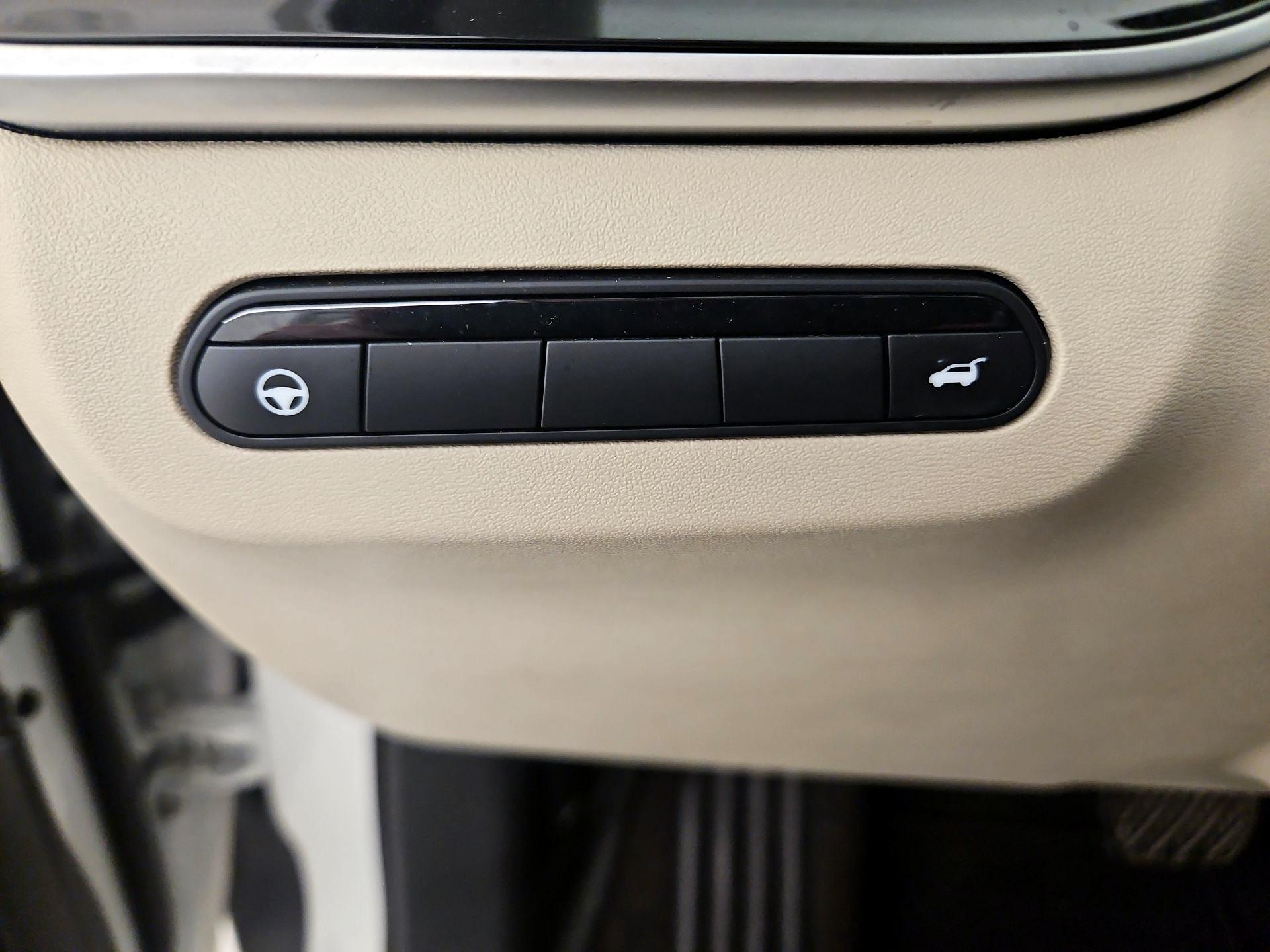 Thumbnail: 2023 INFINITI QX60 - 13