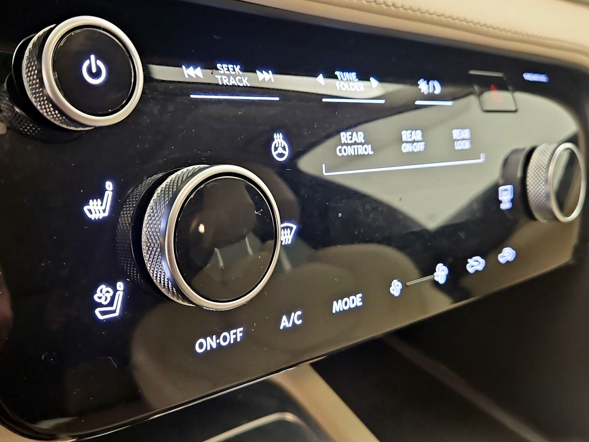 Thumbnail: 2023 INFINITI QX60 - 17