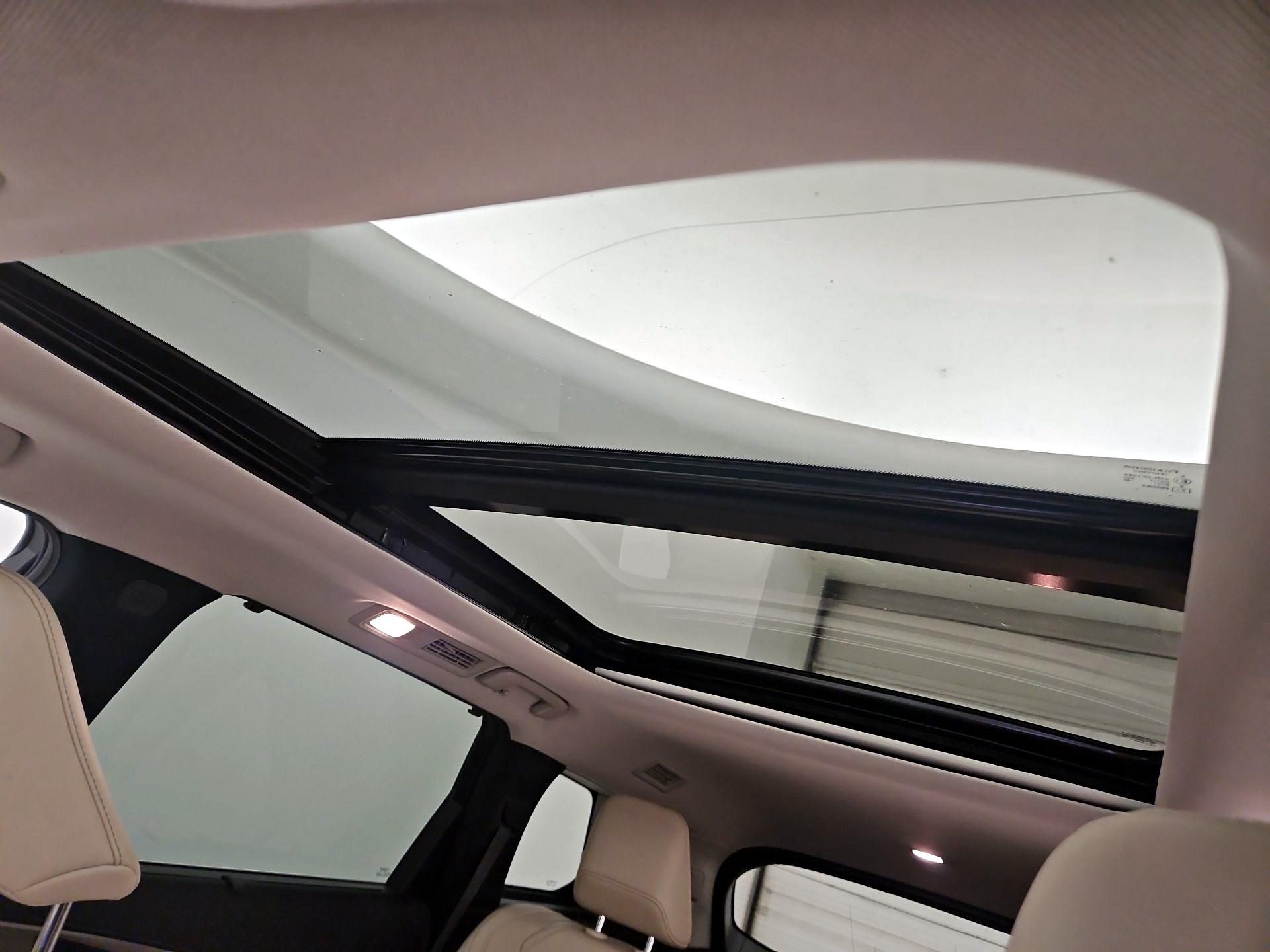 Thumbnail: 2023 INFINITI QX60 - 20