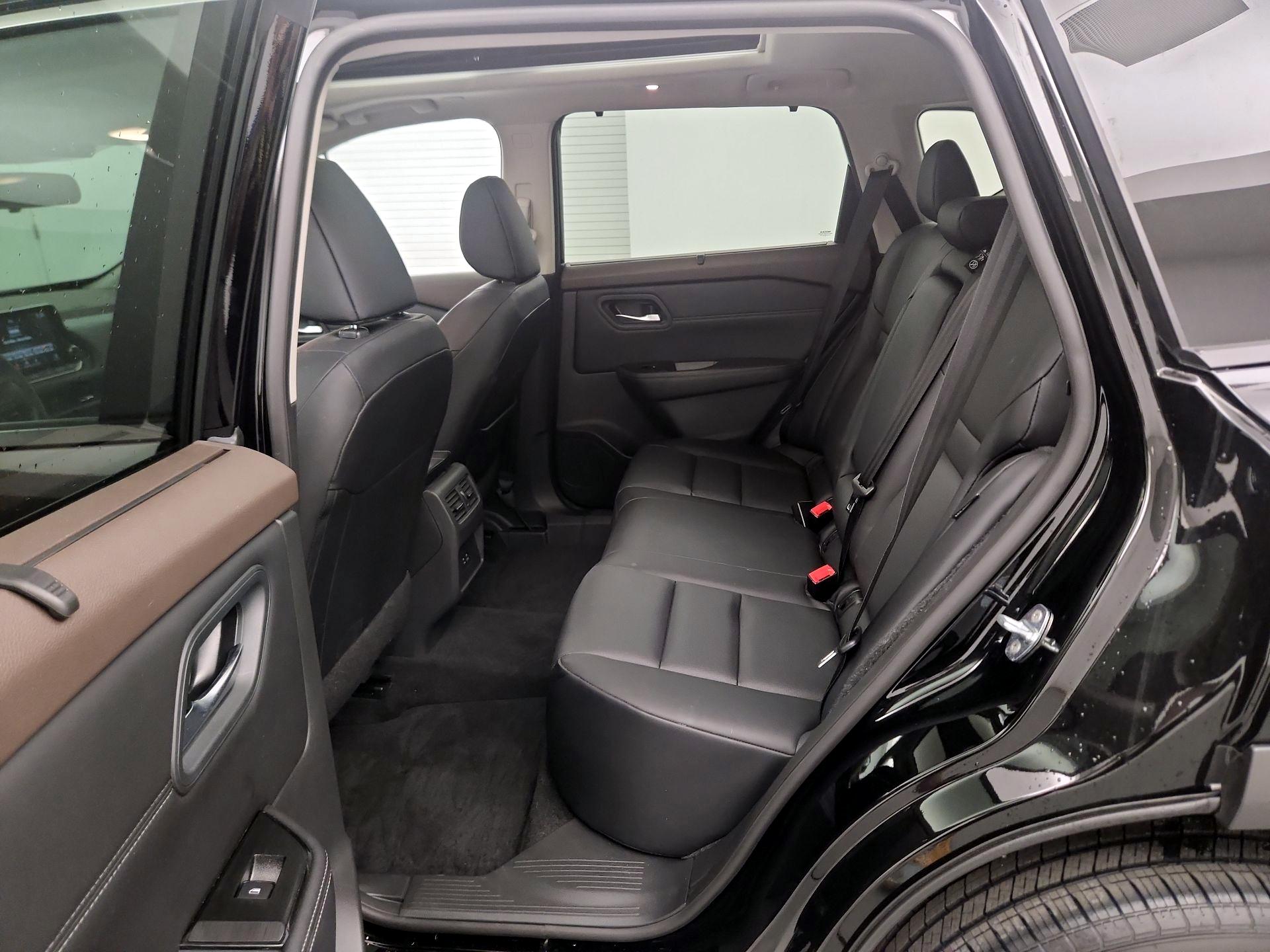 Thumbnail: 2023 Nissan Rogue - 18