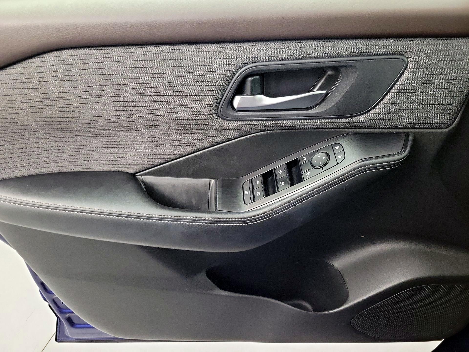 Thumbnail: 2023 Nissan Rogue - 10