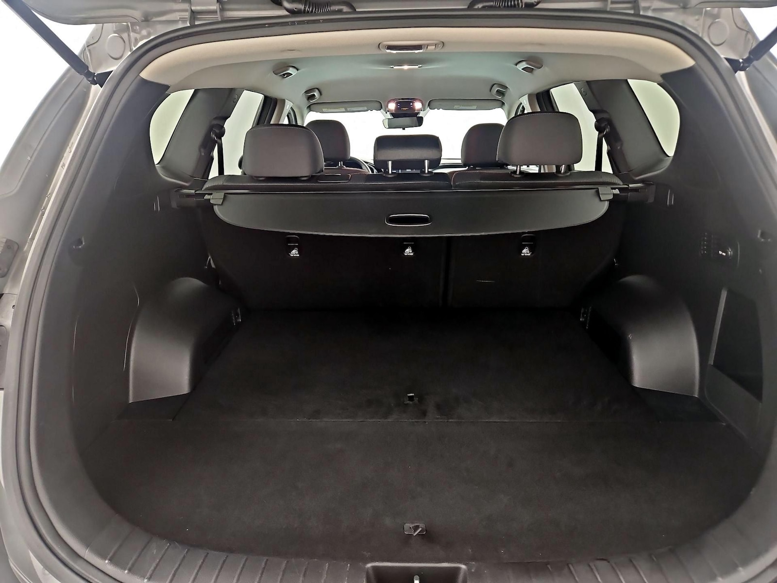 2023 Hyundai Santa Fe SE - Photo 21