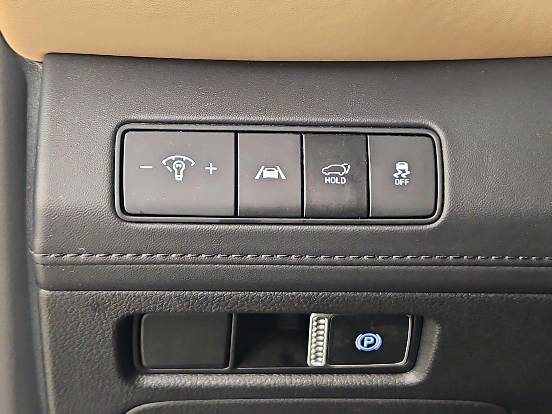 Thumbnail: 2023 Hyundai Santa Fe - 13