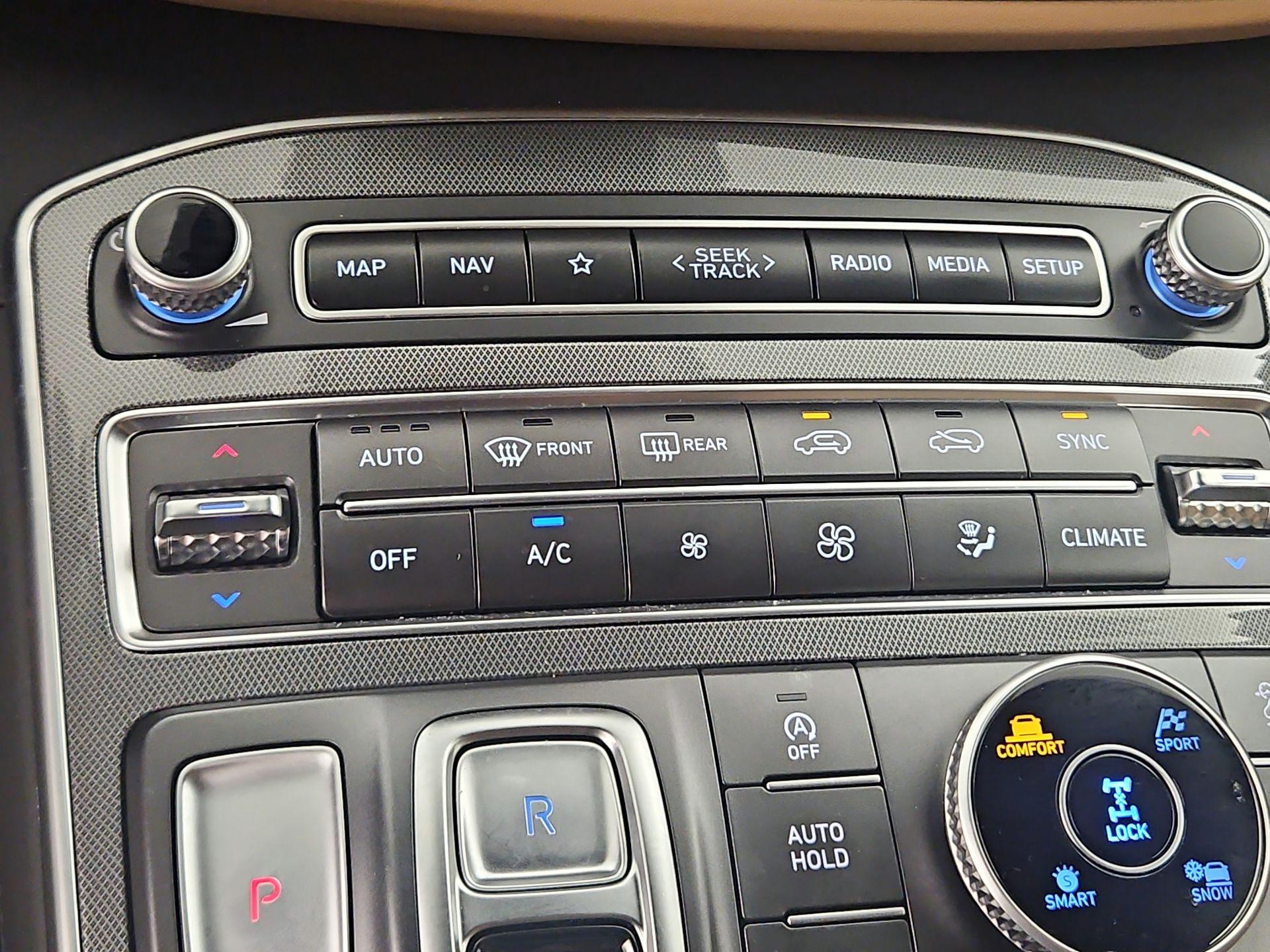 Thumbnail: 2023 Hyundai Santa Fe - 17