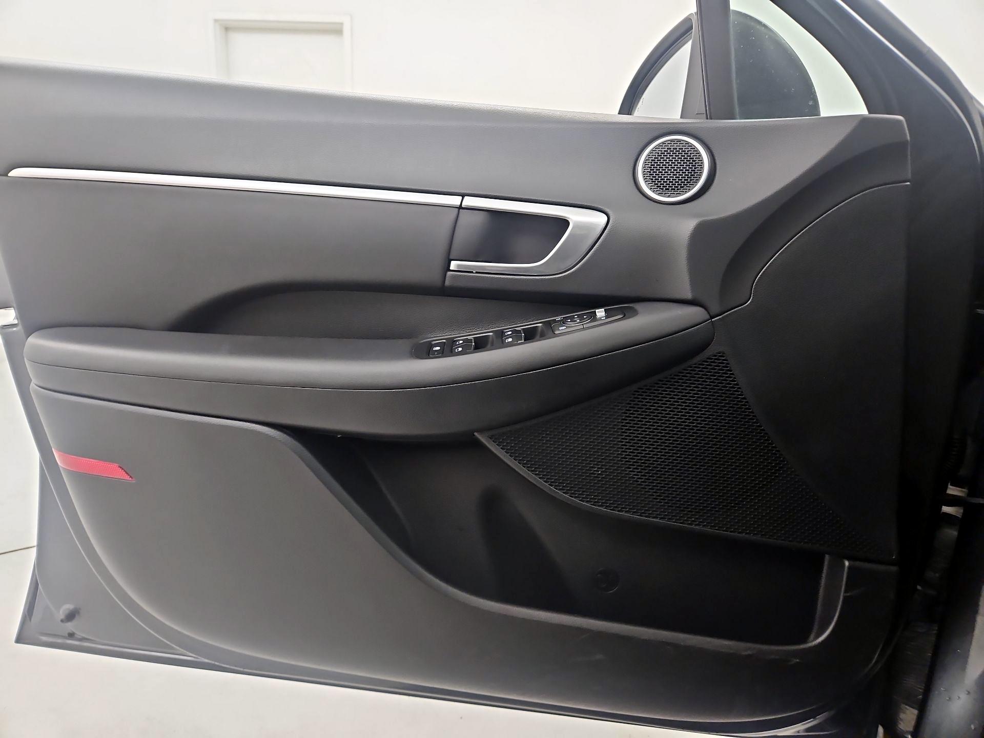 Thumbnail: 2023 Hyundai Sonata - 12