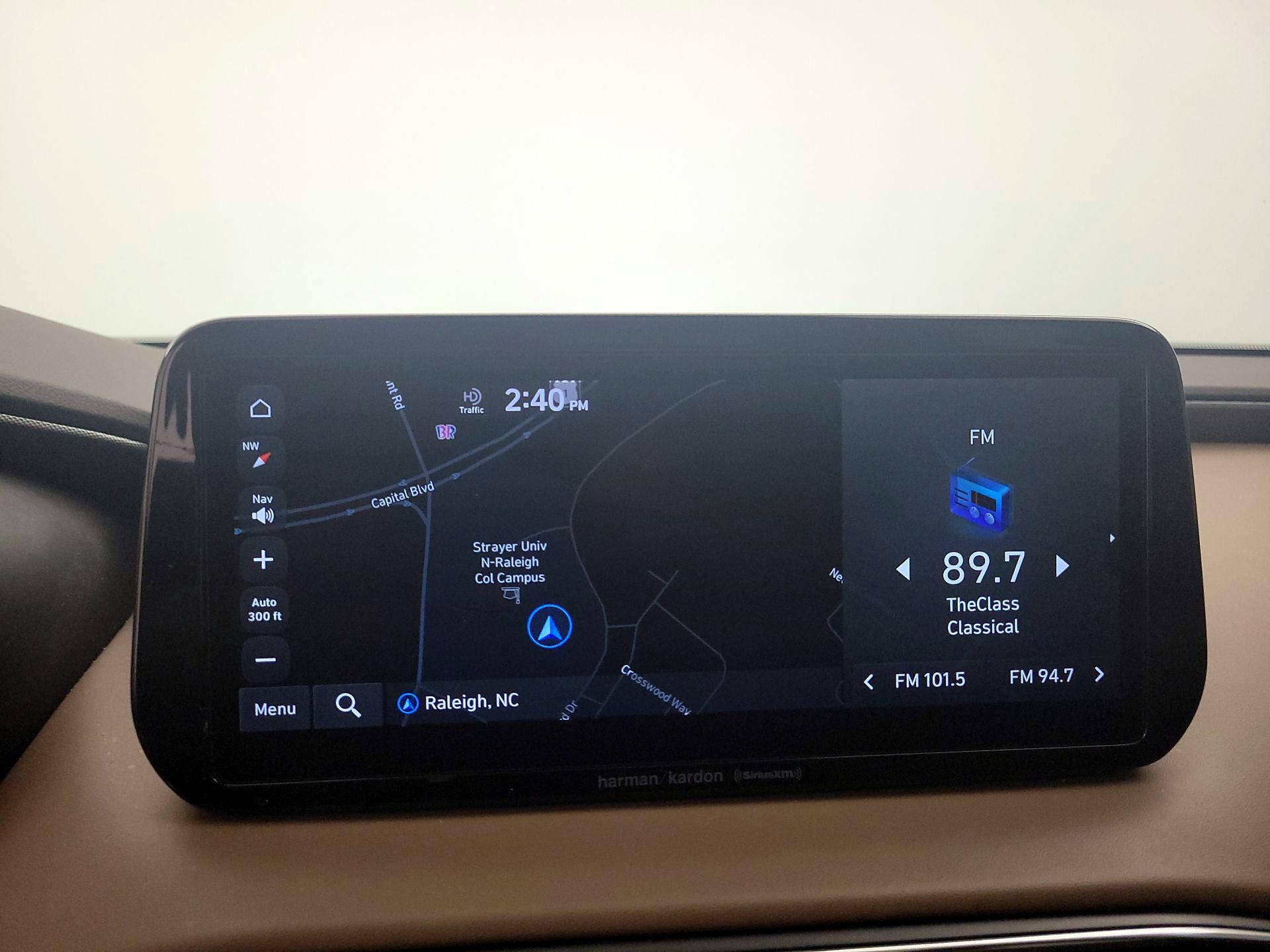 Thumbnail: 2022 Hyundai Santa Fe - 14