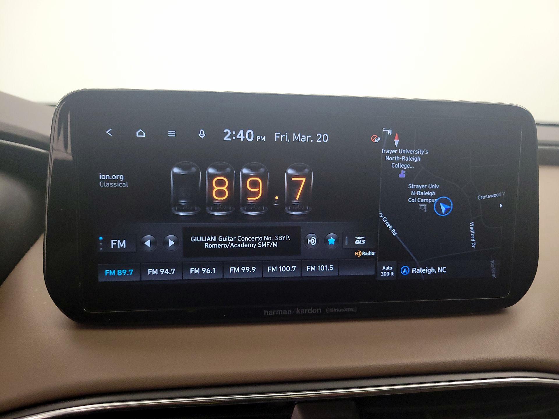 Thumbnail: 2022 Hyundai Santa Fe - 16