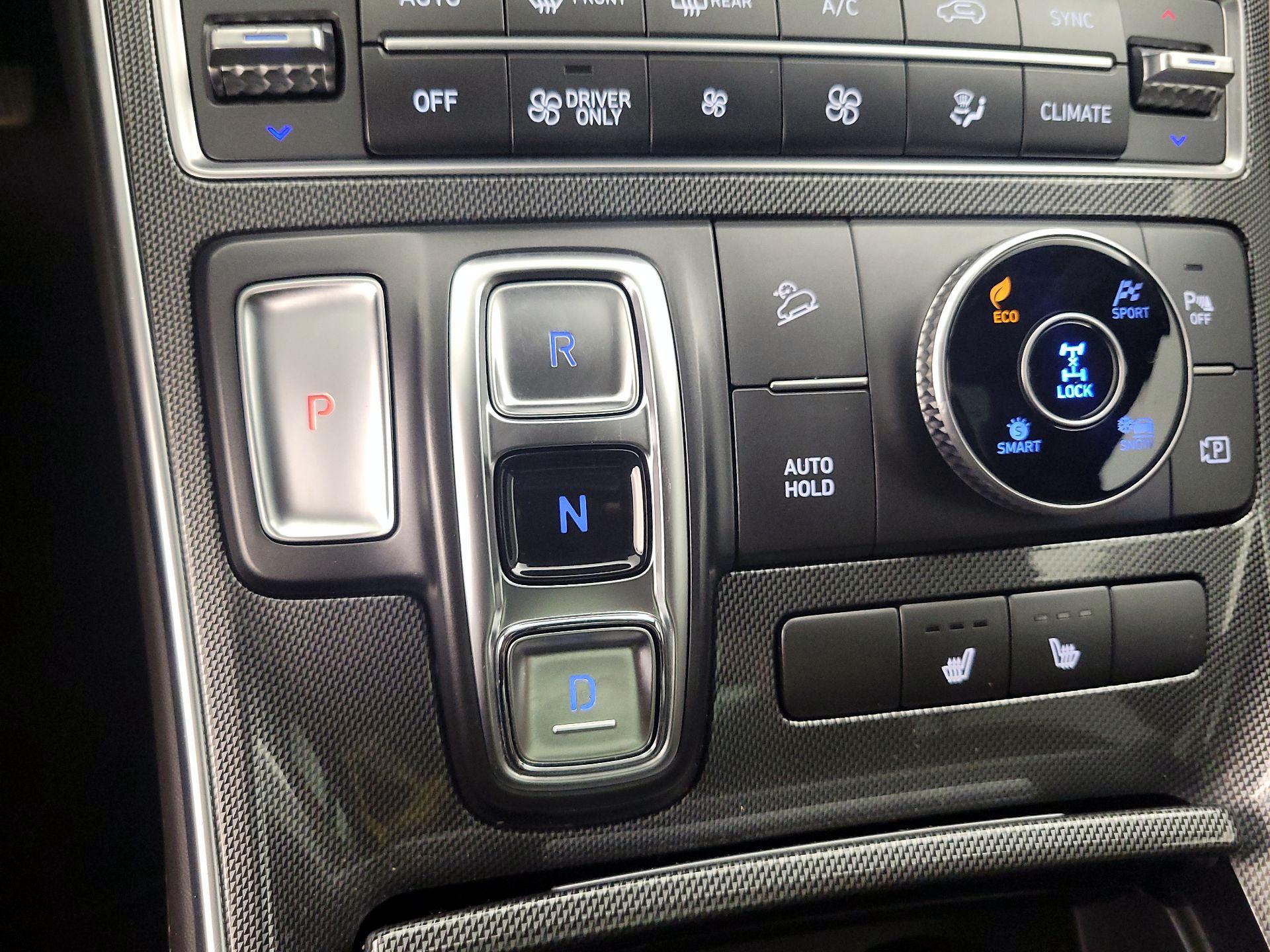 Thumbnail: 2022 Hyundai Santa Fe - 18