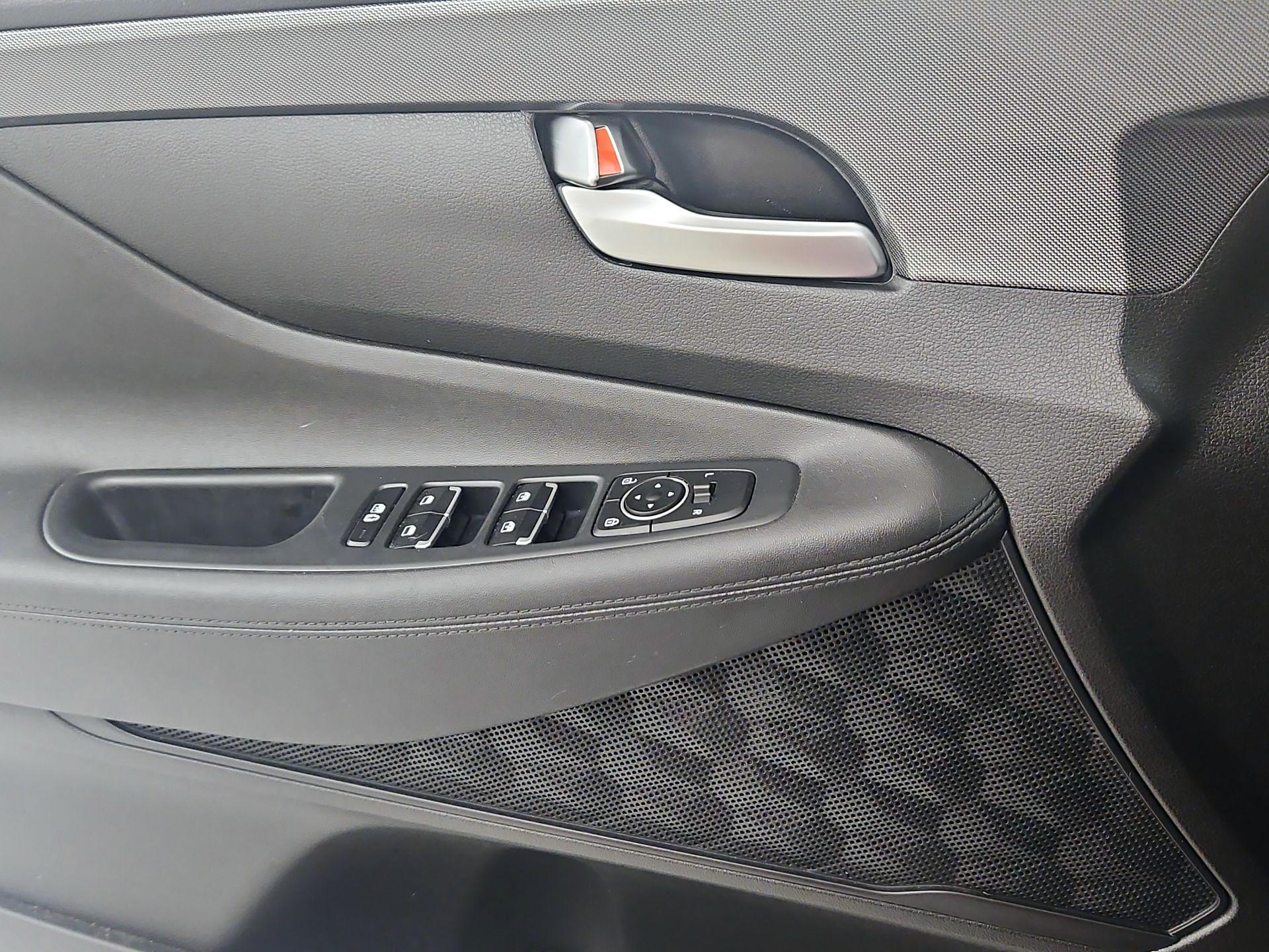 Thumbnail: 2023 Hyundai Santa Fe - 12