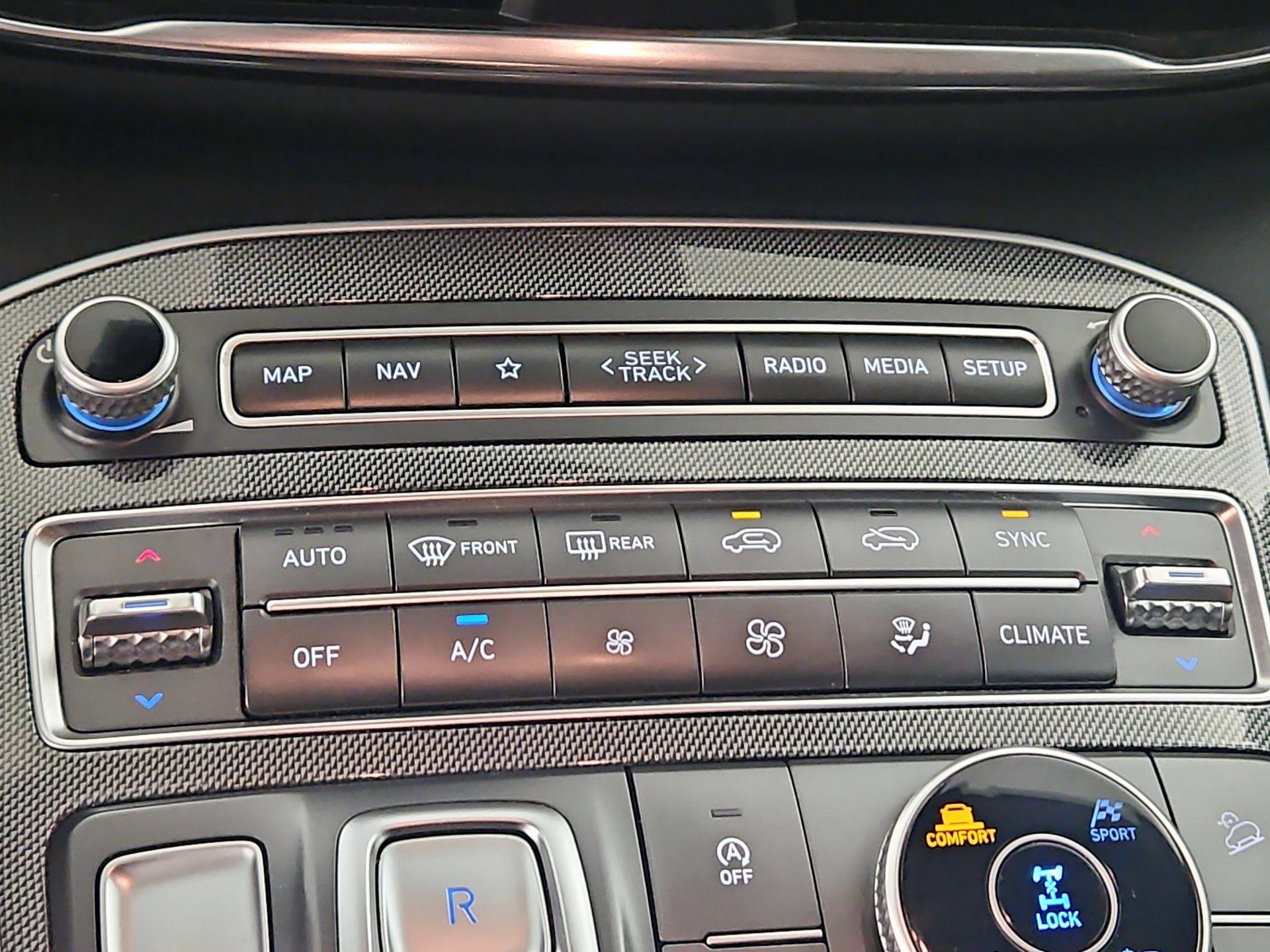 Thumbnail: 2023 Hyundai Santa Fe - 17