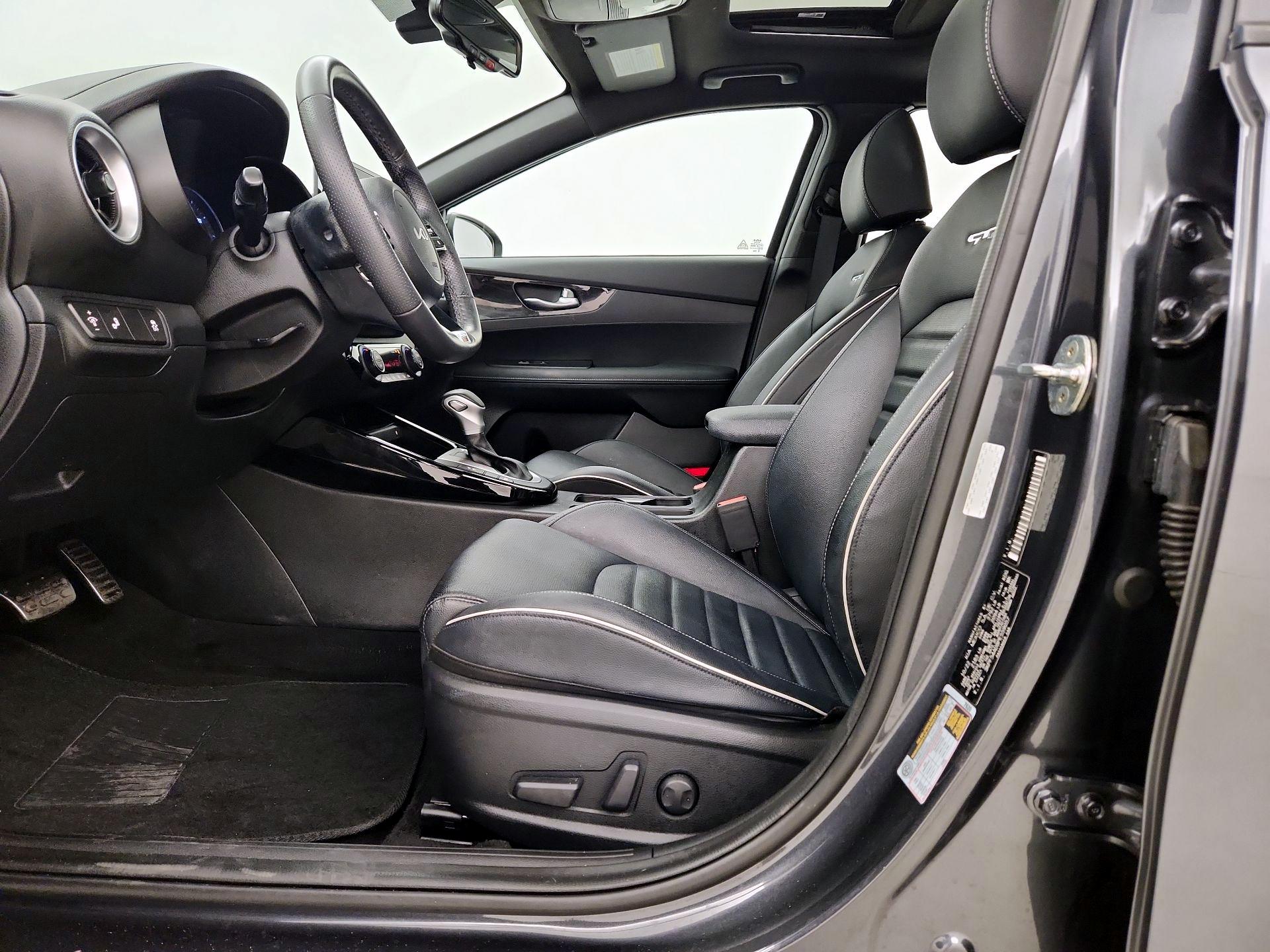 Thumbnail: 2023 Kia Forte - 11