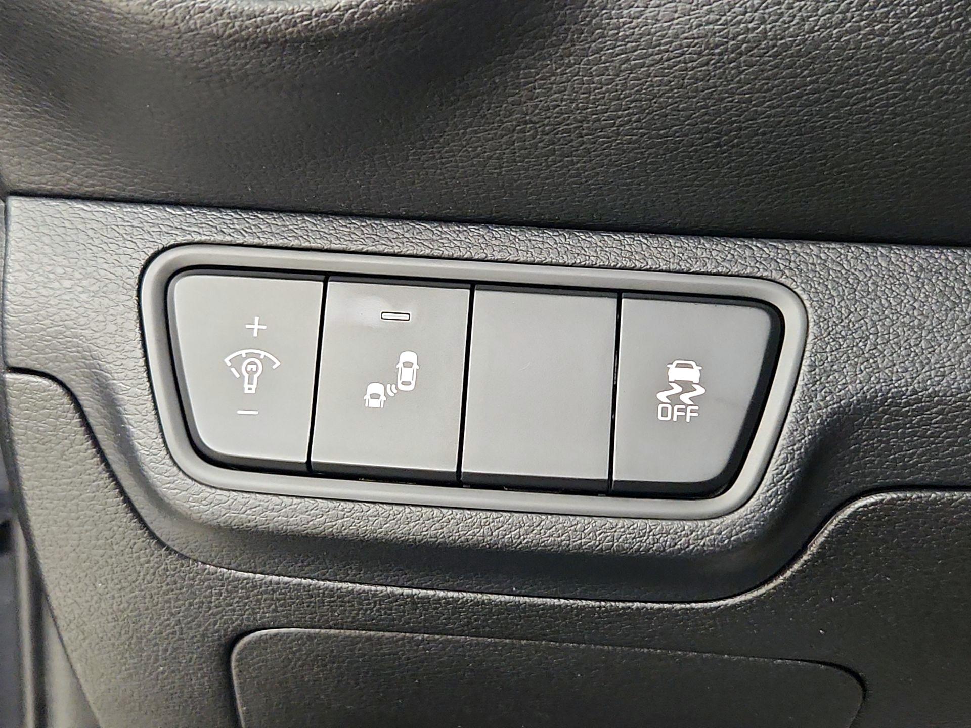 Thumbnail: 2023 Kia Forte - 13