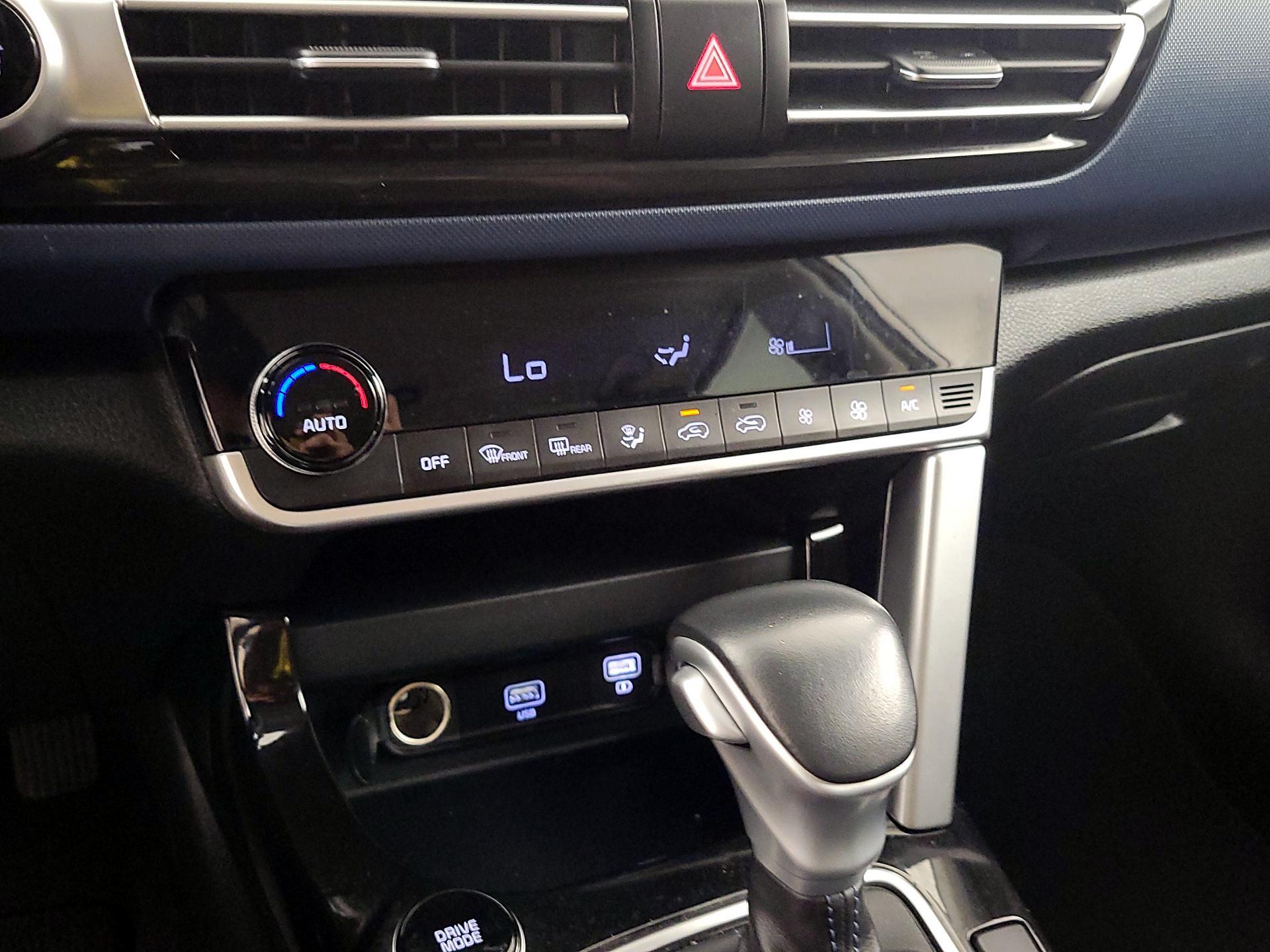 Thumbnail: 2023 Kia Seltos - 16