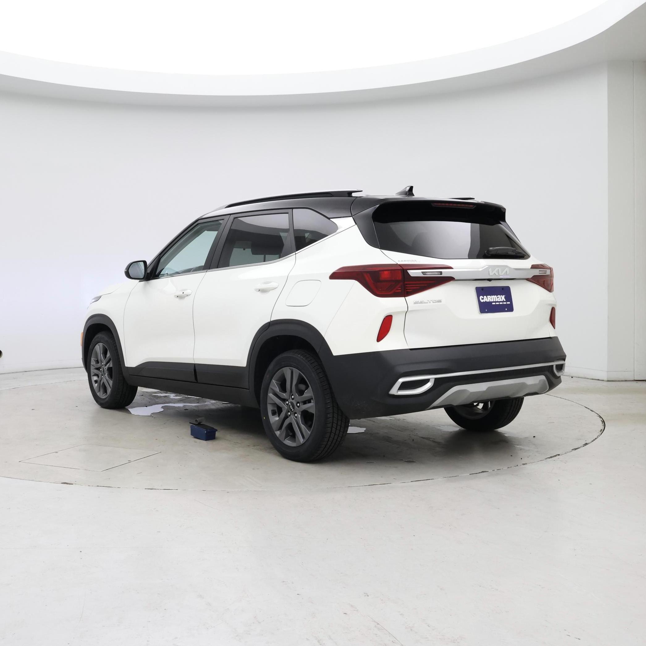 Thumbnail: 2023 Kia Seltos - 2