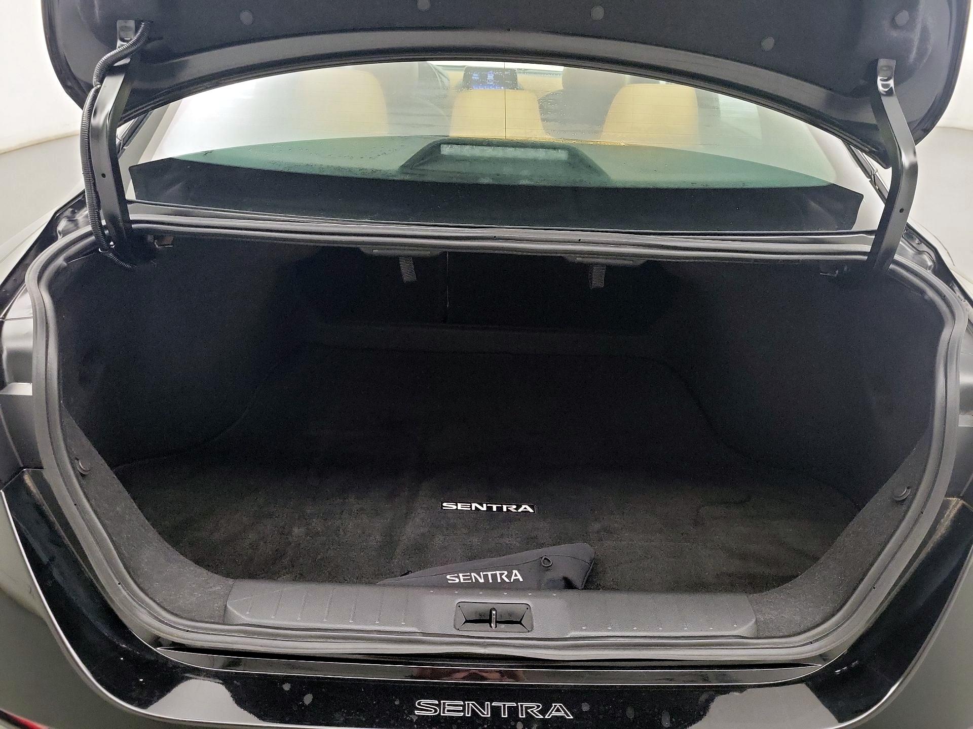 Thumbnail: 2023 Nissan Sentra - 19