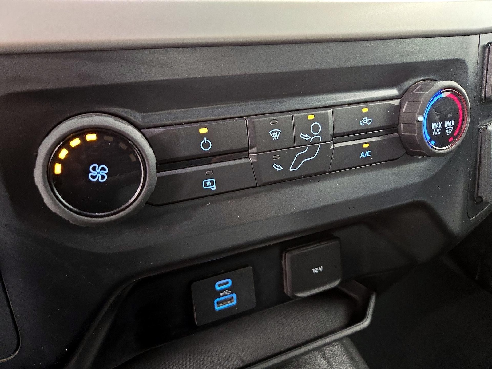 2021 Ford F-150 XL - Photo 17