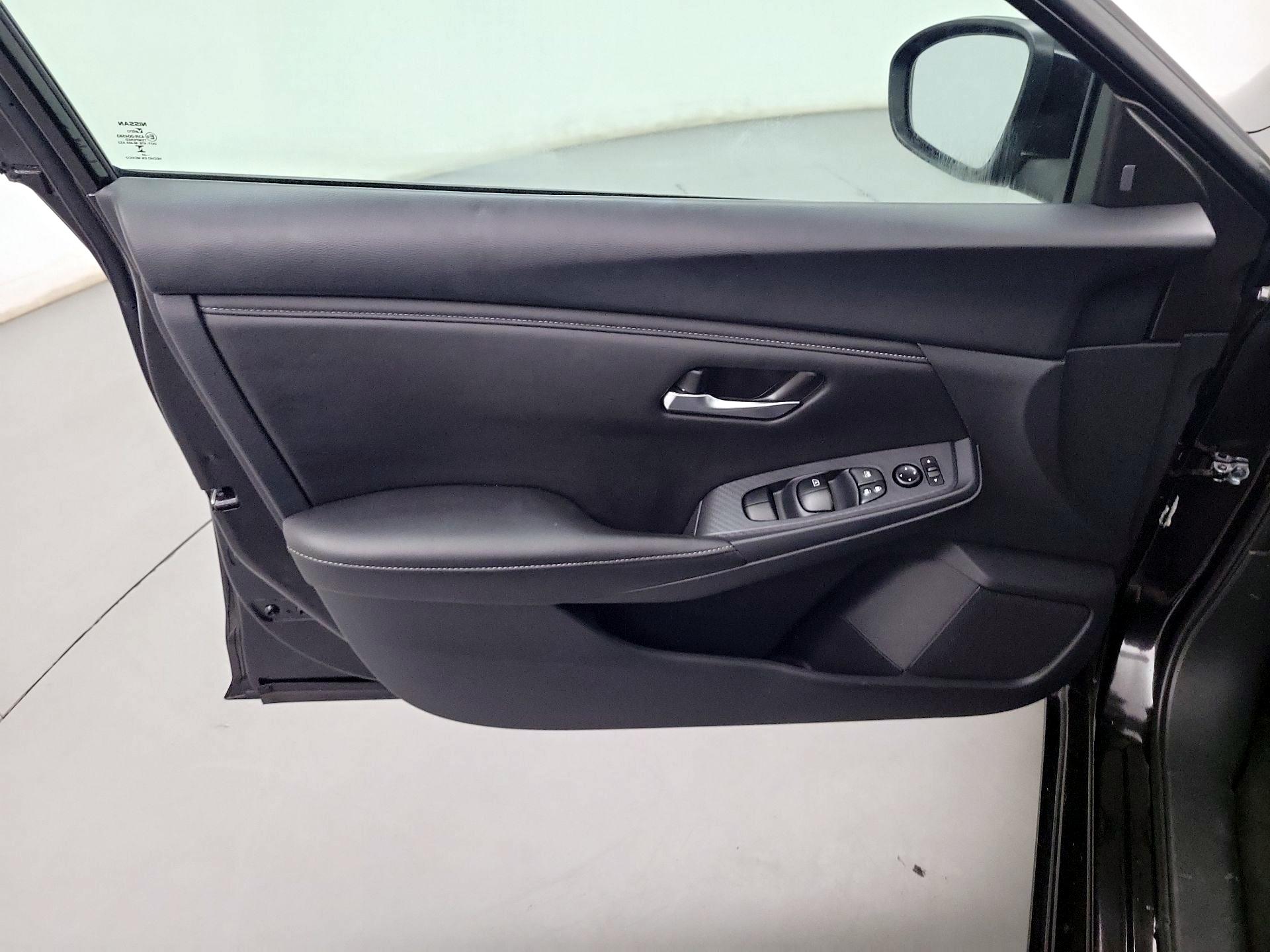 Thumbnail: 2023 Nissan Sentra - 10