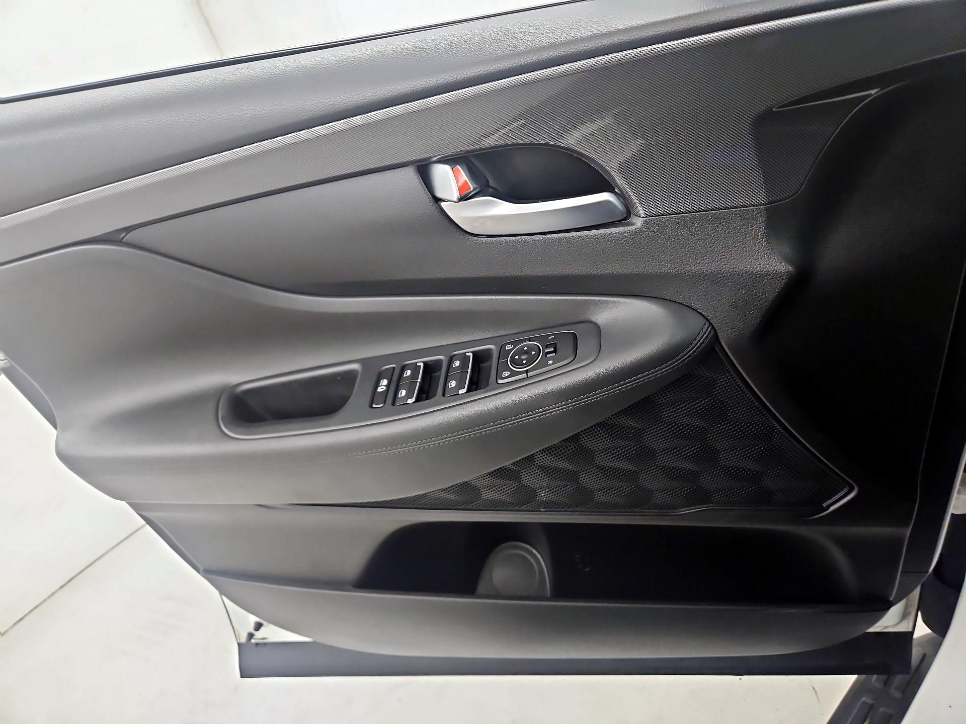 Thumbnail: 2023 Hyundai Santa Fe - 12