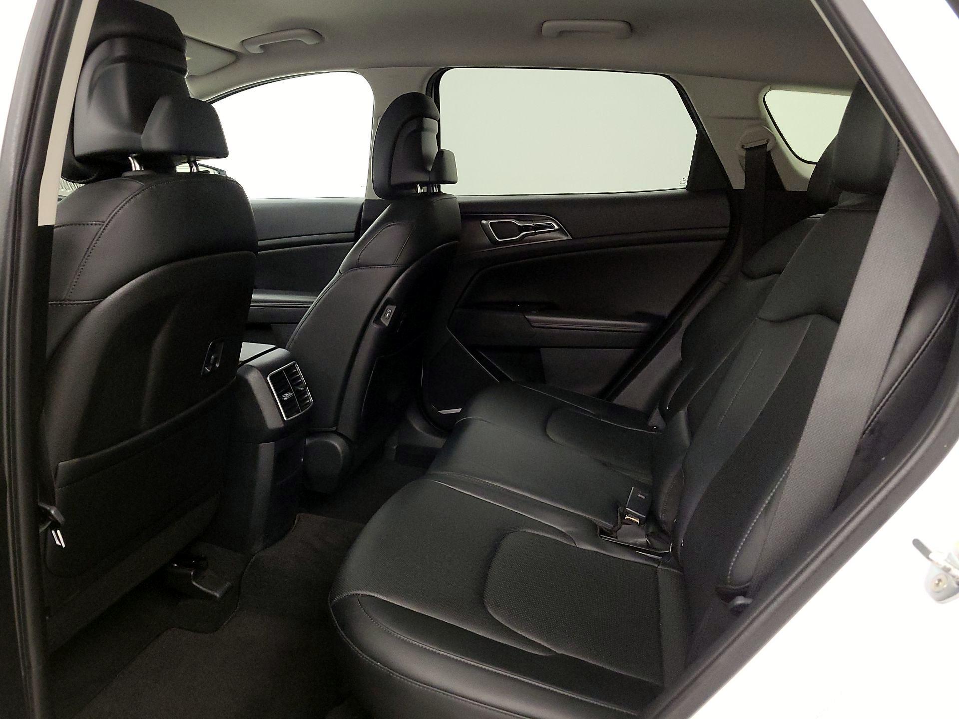 Thumbnail: 2023 Kia Sportage - 20