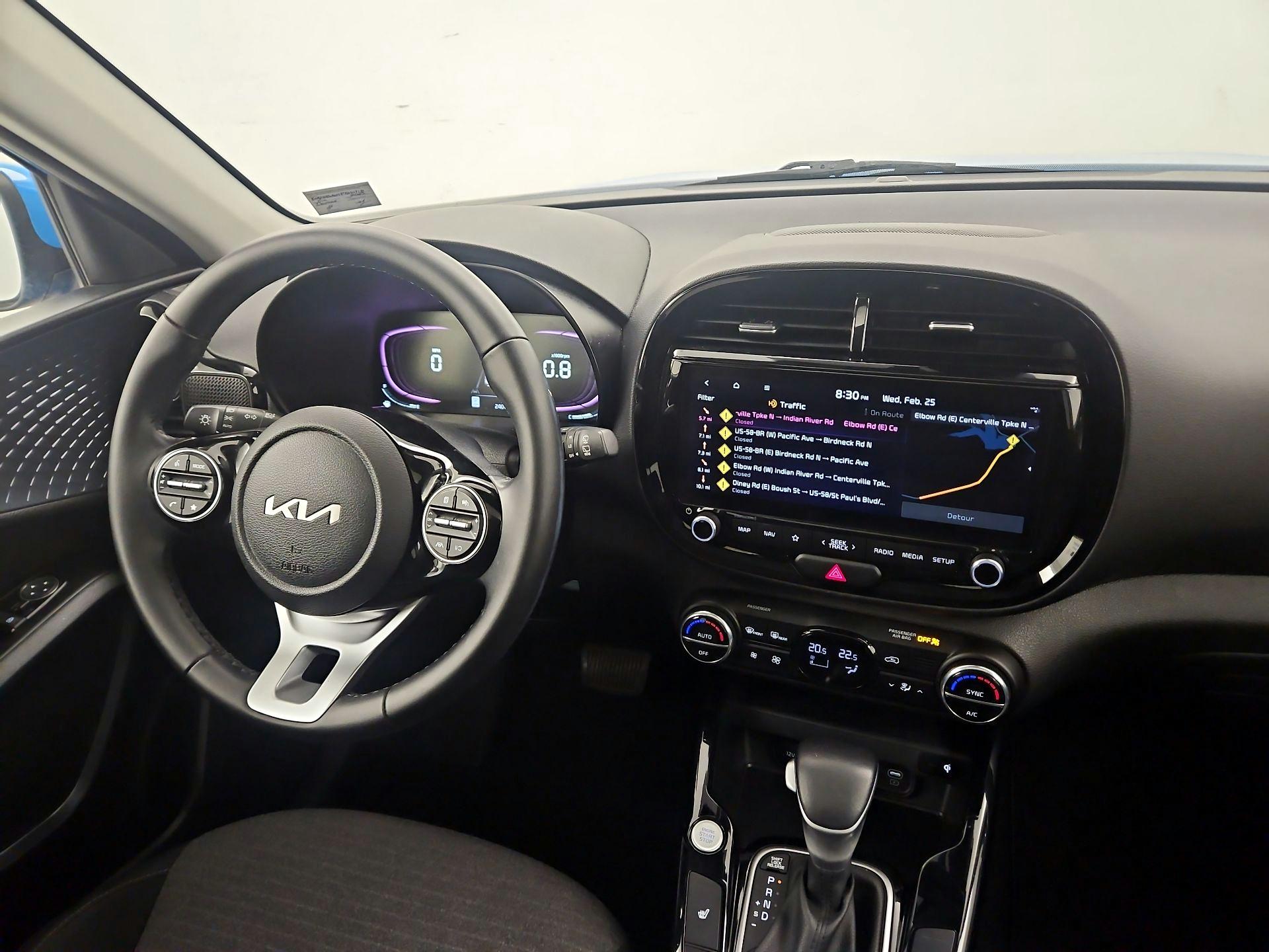 Thumbnail: 2023 Kia Soul - 9