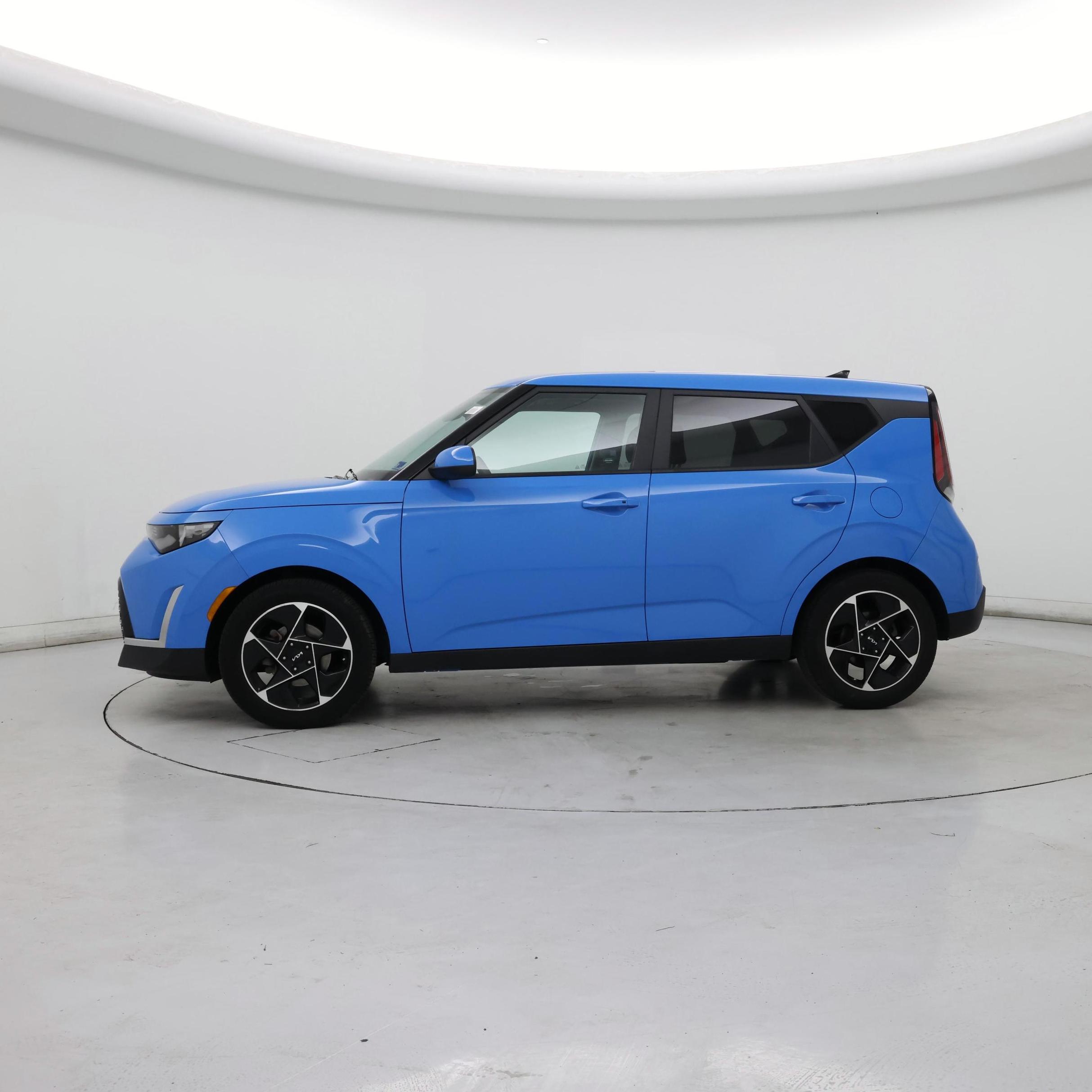 Thumbnail: 2023 Kia Soul - 3