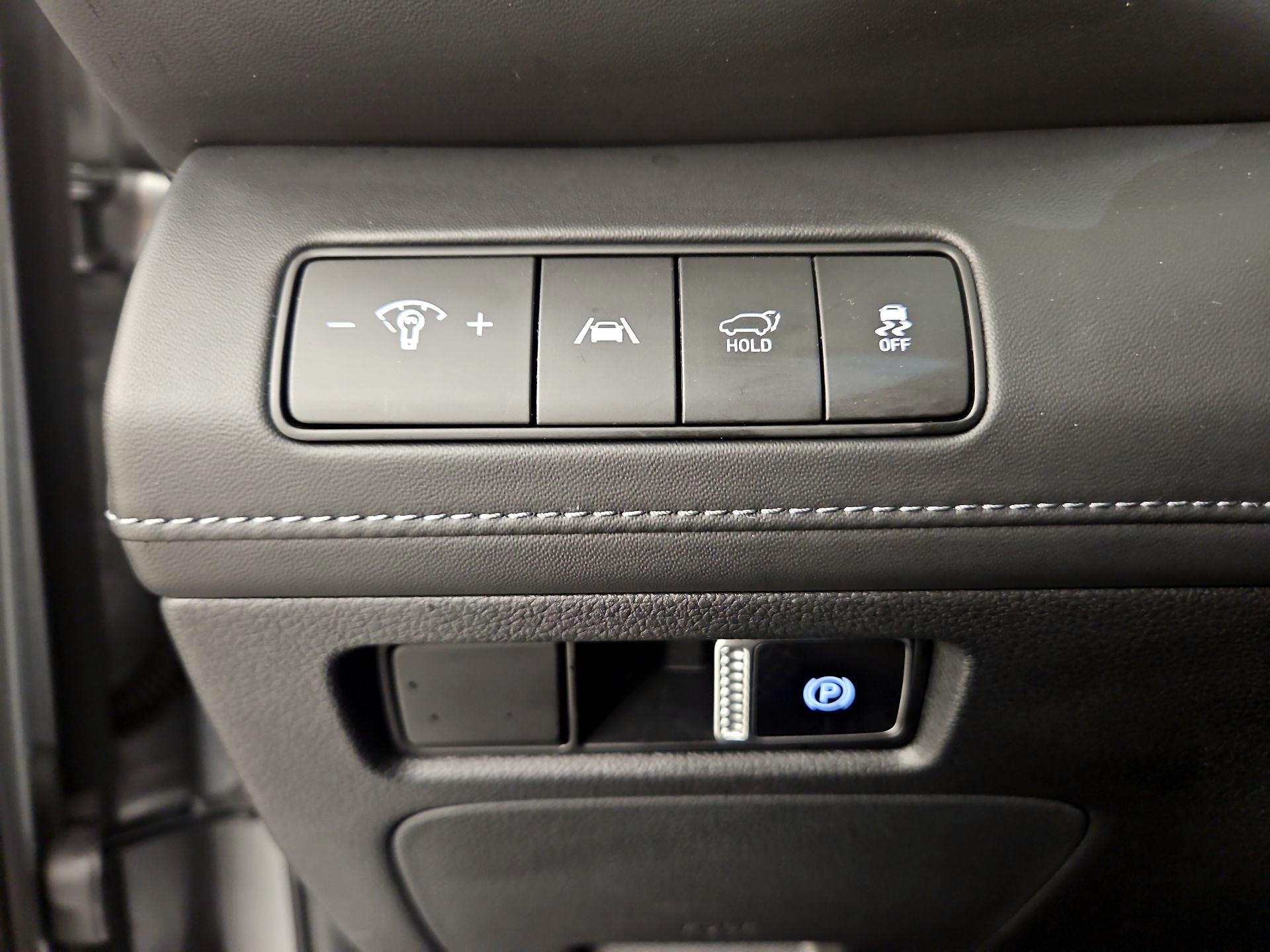 Thumbnail: 2023 Hyundai Santa Fe - 13