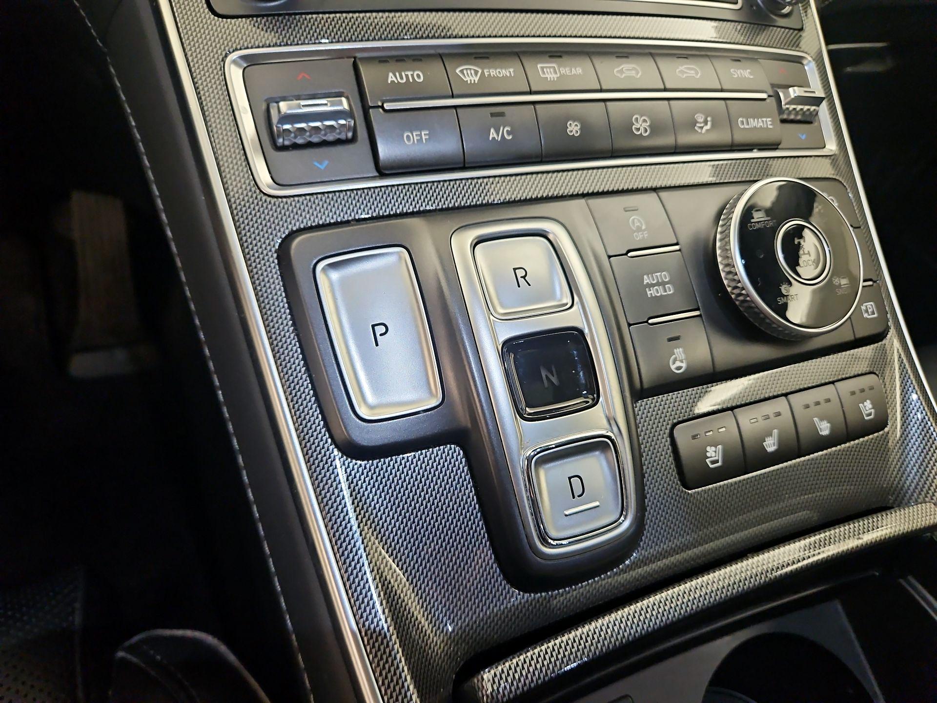 Thumbnail: 2023 Hyundai Santa Fe - 18