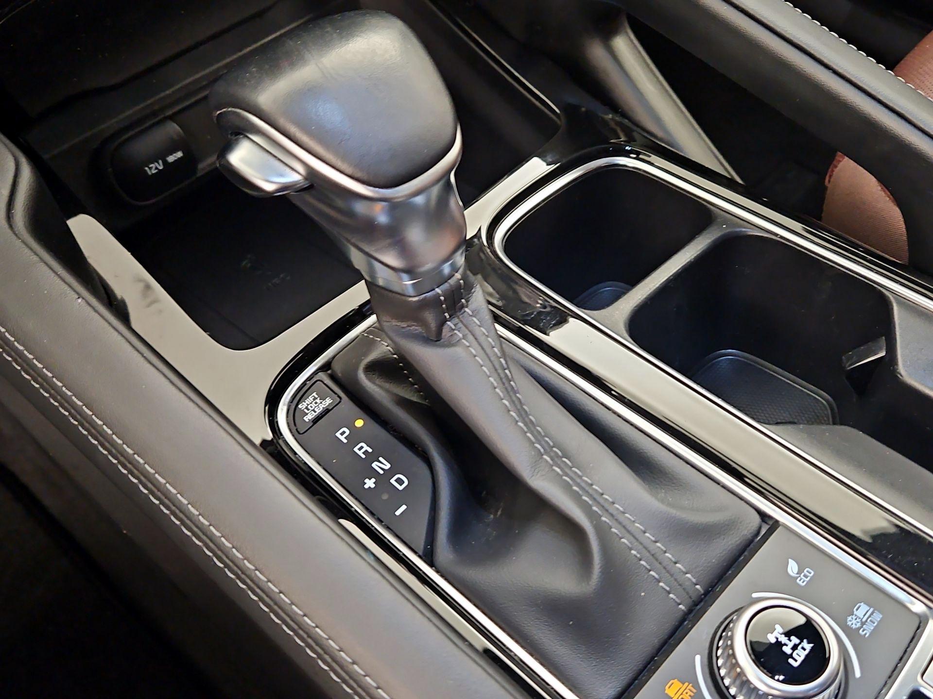 Thumbnail: 2023 Kia Telluride - 18