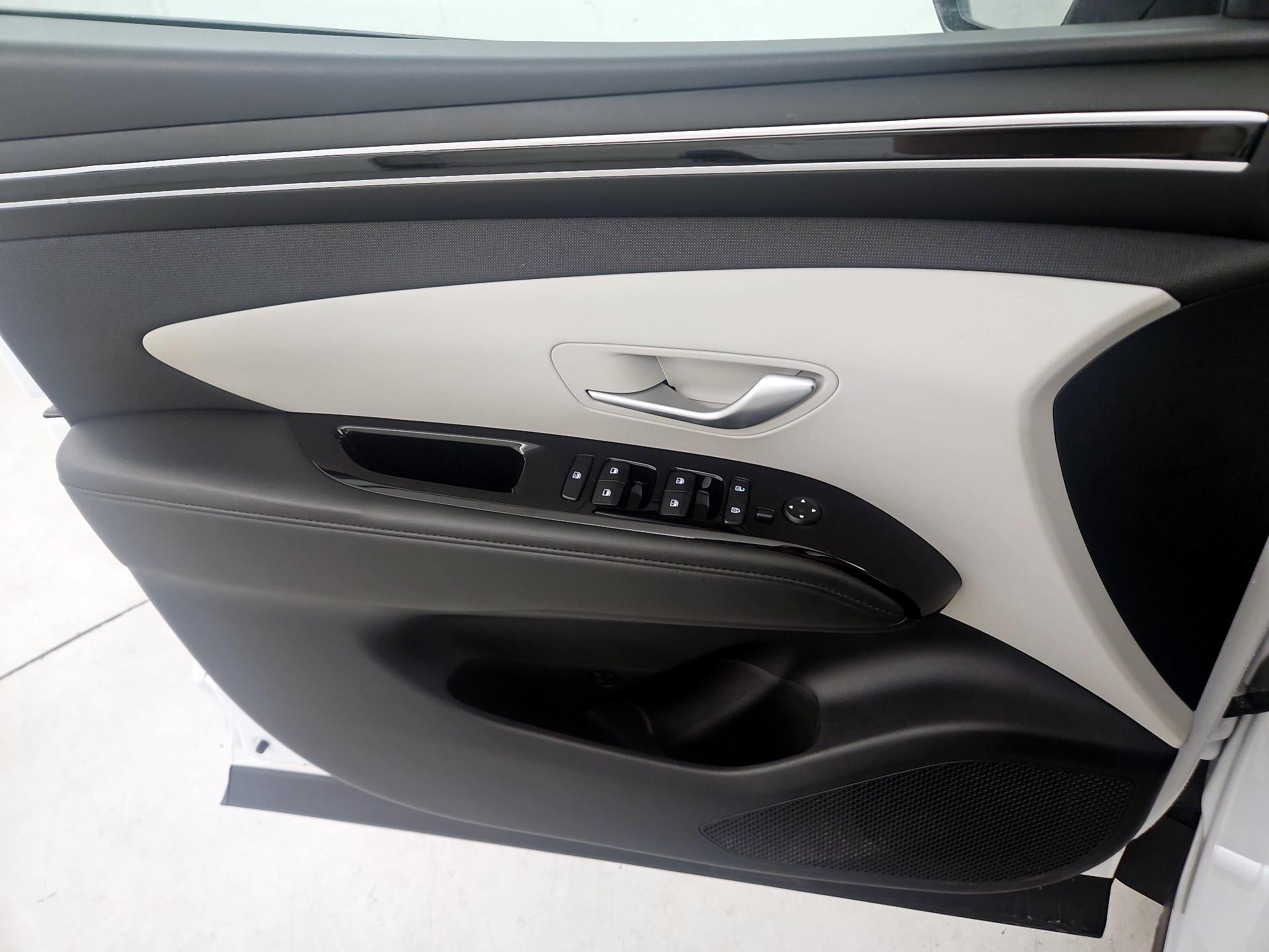 Thumbnail: 2022 Hyundai Tucson - 12