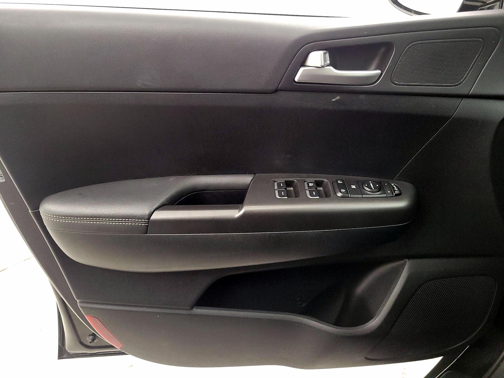 Thumbnail: 2021 Kia Sportage - 12