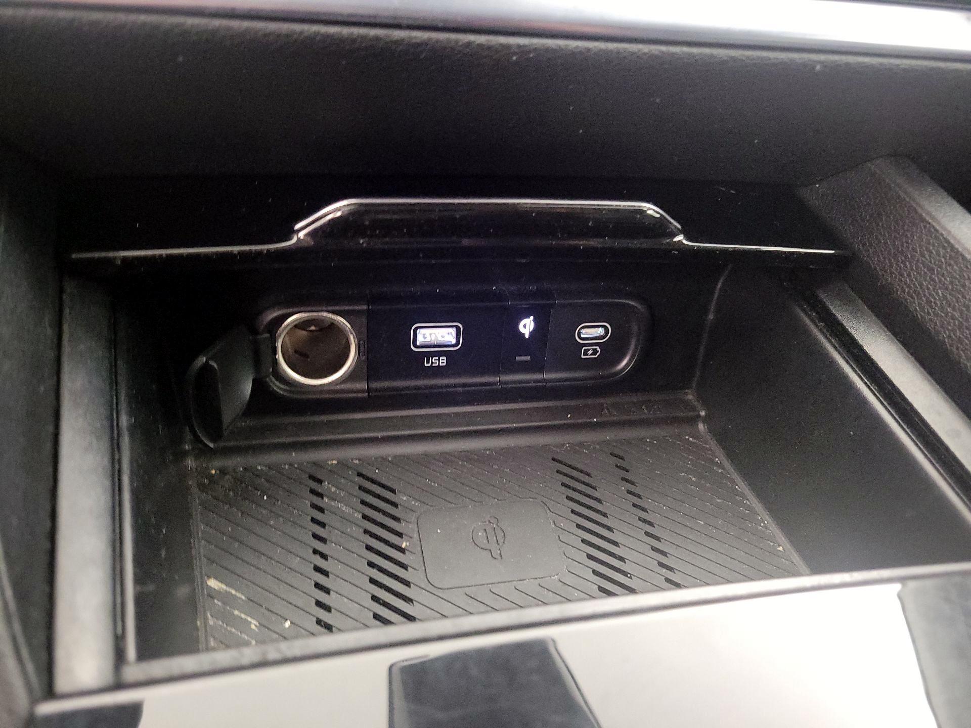 Thumbnail: 2023 Kia Sportage - 16