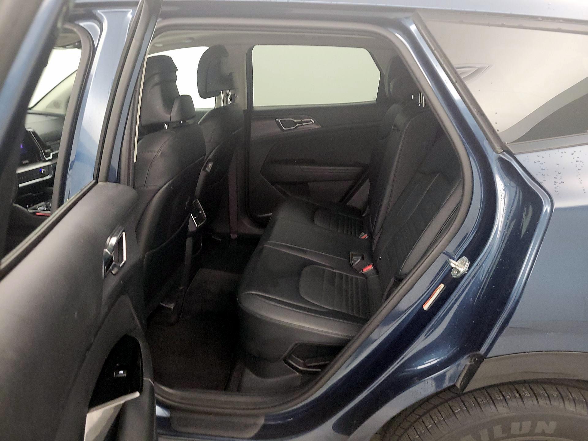 Thumbnail: 2023 Kia Sportage - 17