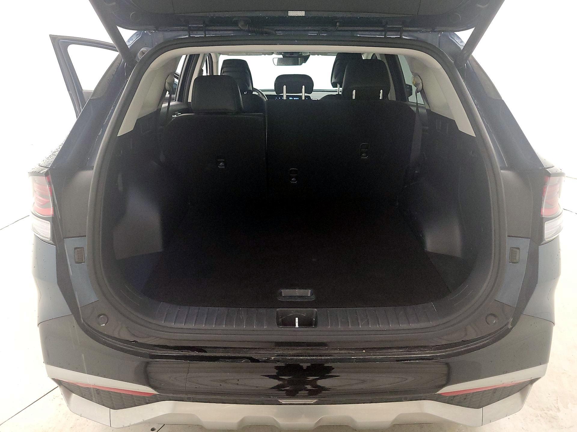 Thumbnail: 2023 Kia Sportage - 18